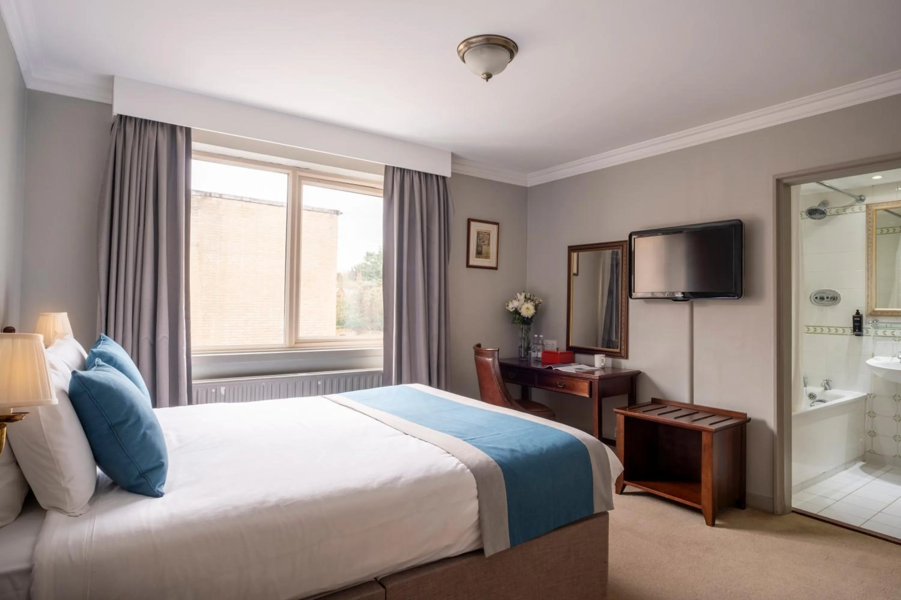 Bed in Whately Hall Hotel