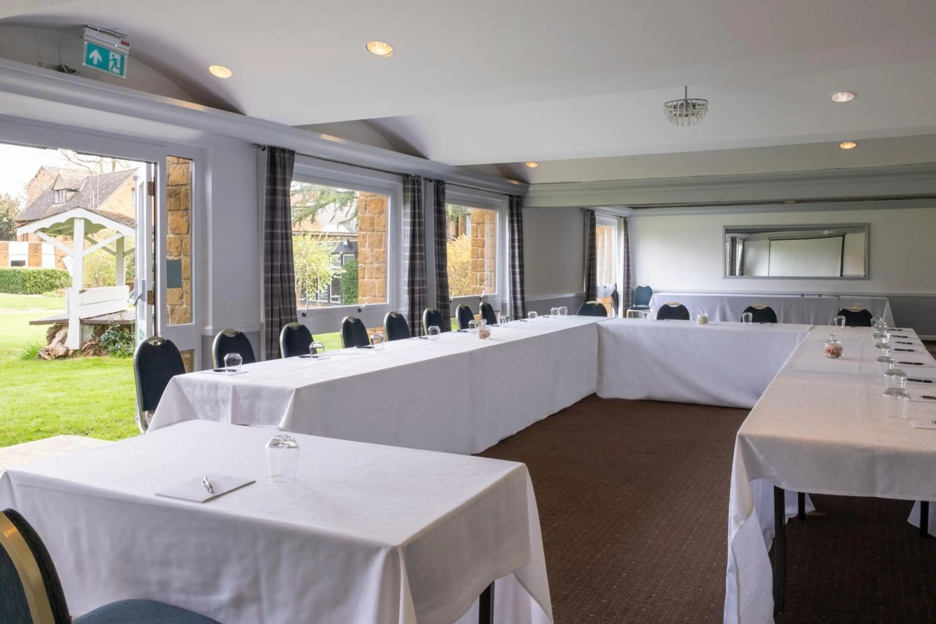 Banquet/Function facilities in Whately Hall Hotel