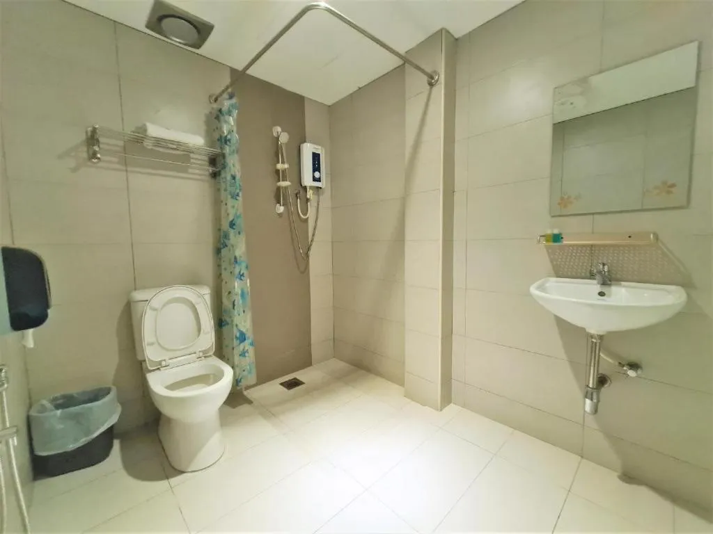 Bathroom in Merdeka Hotel Kluang