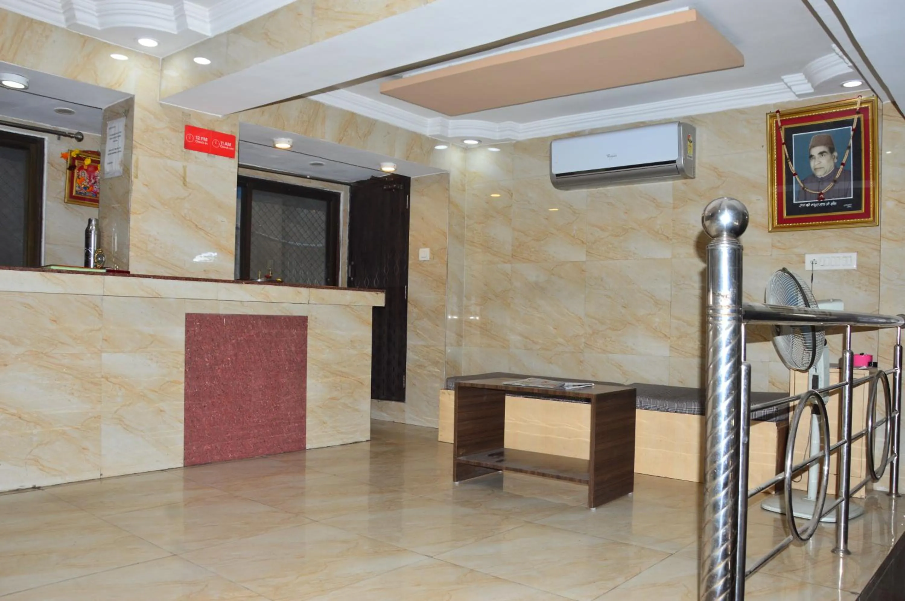 Tak International Hotel