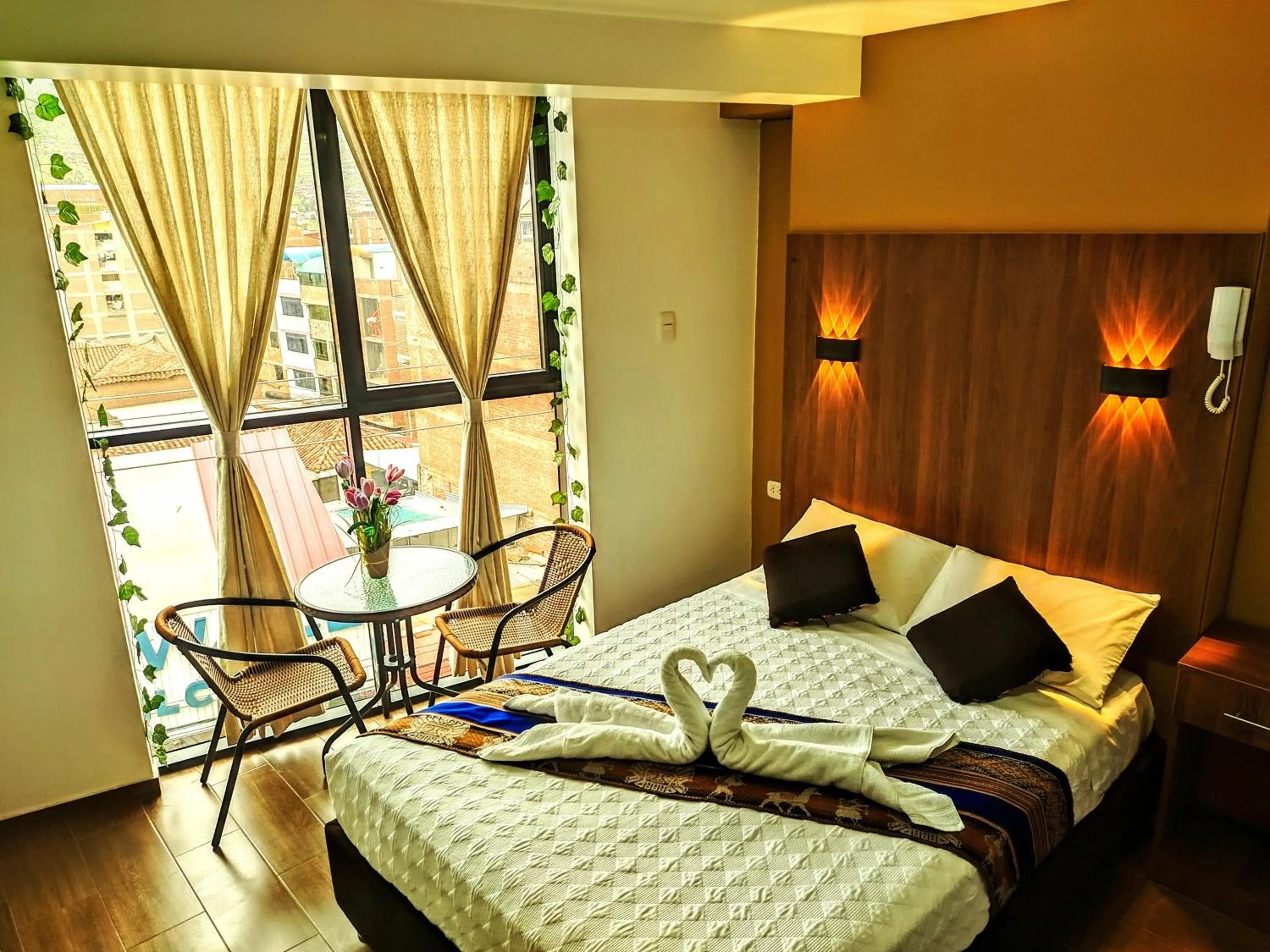 Street view, Bed in Velvet residence