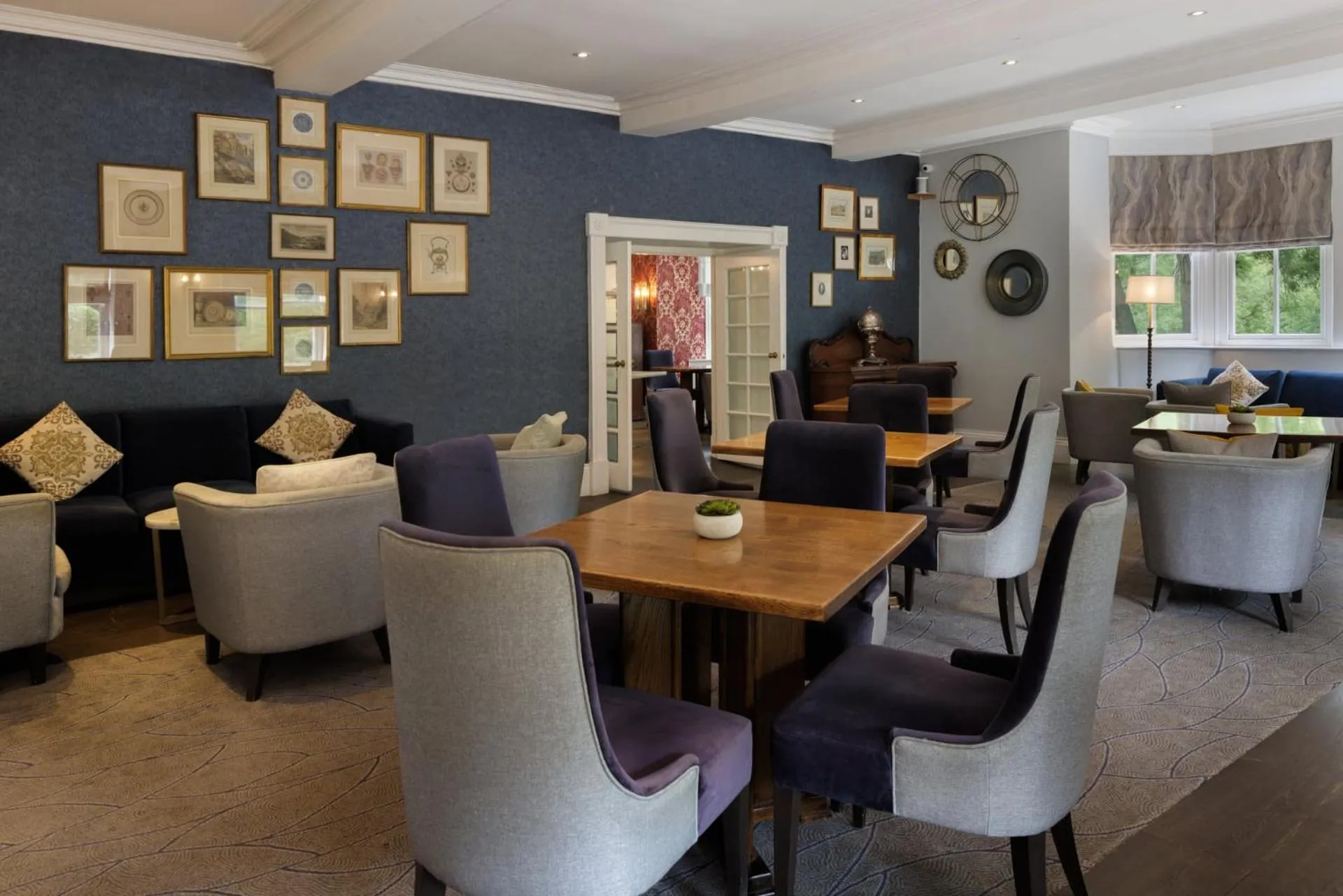 Lounge or bar in New Bath Hotel & Spa, a member of Radisson Individuals