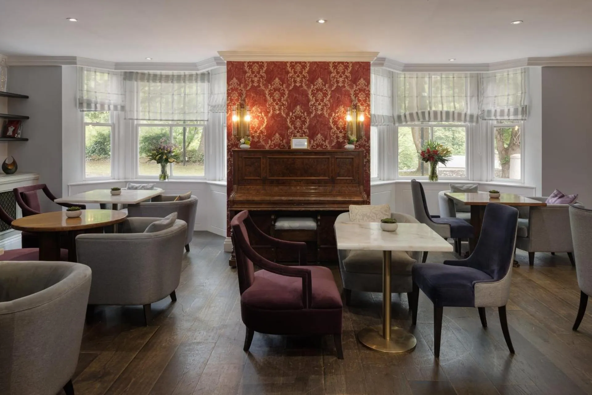 Lounge or bar in New Bath Hotel & Spa, a member of Radisson Individuals