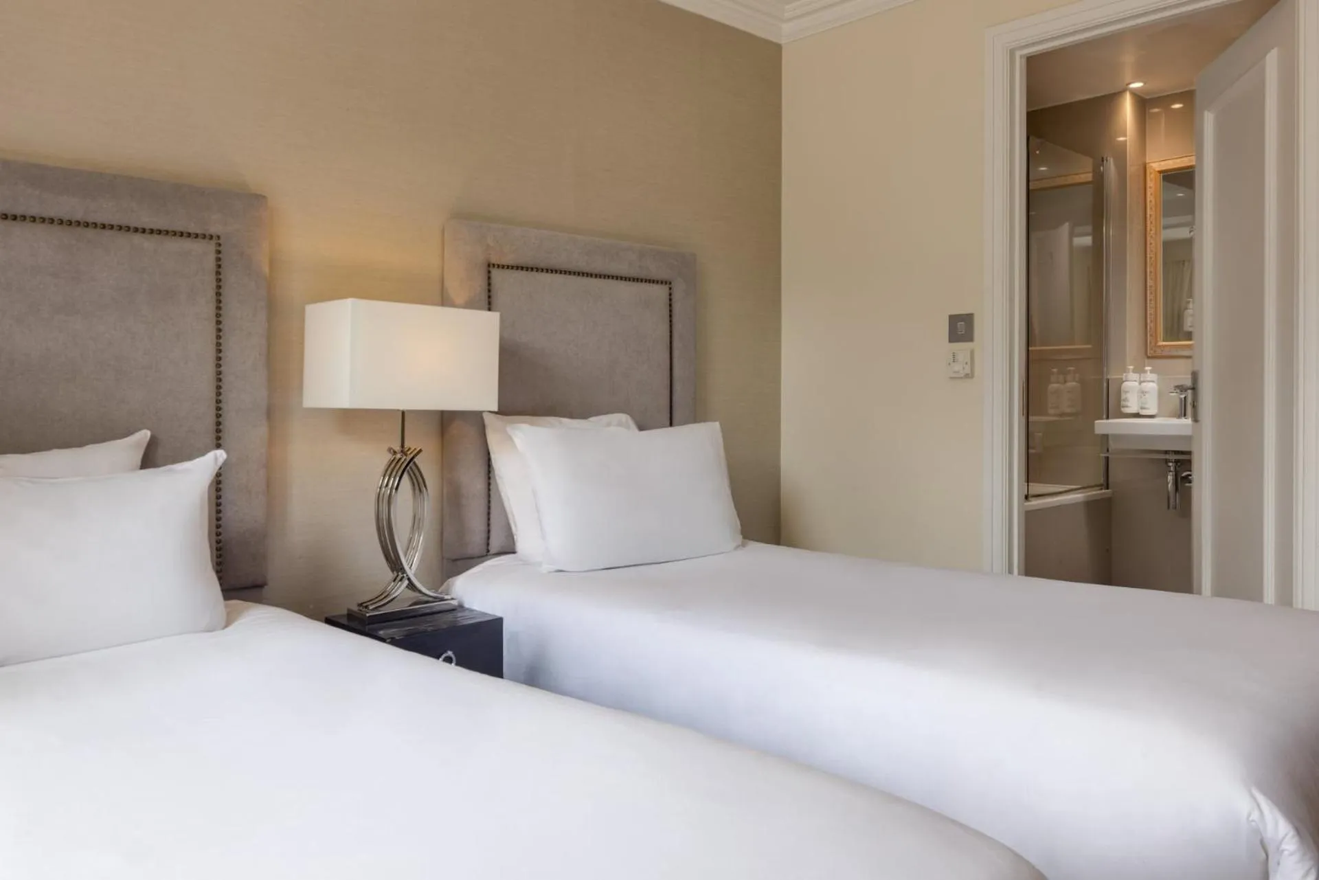 Bed in New Bath Hotel & Spa, a member of Radisson Individuals