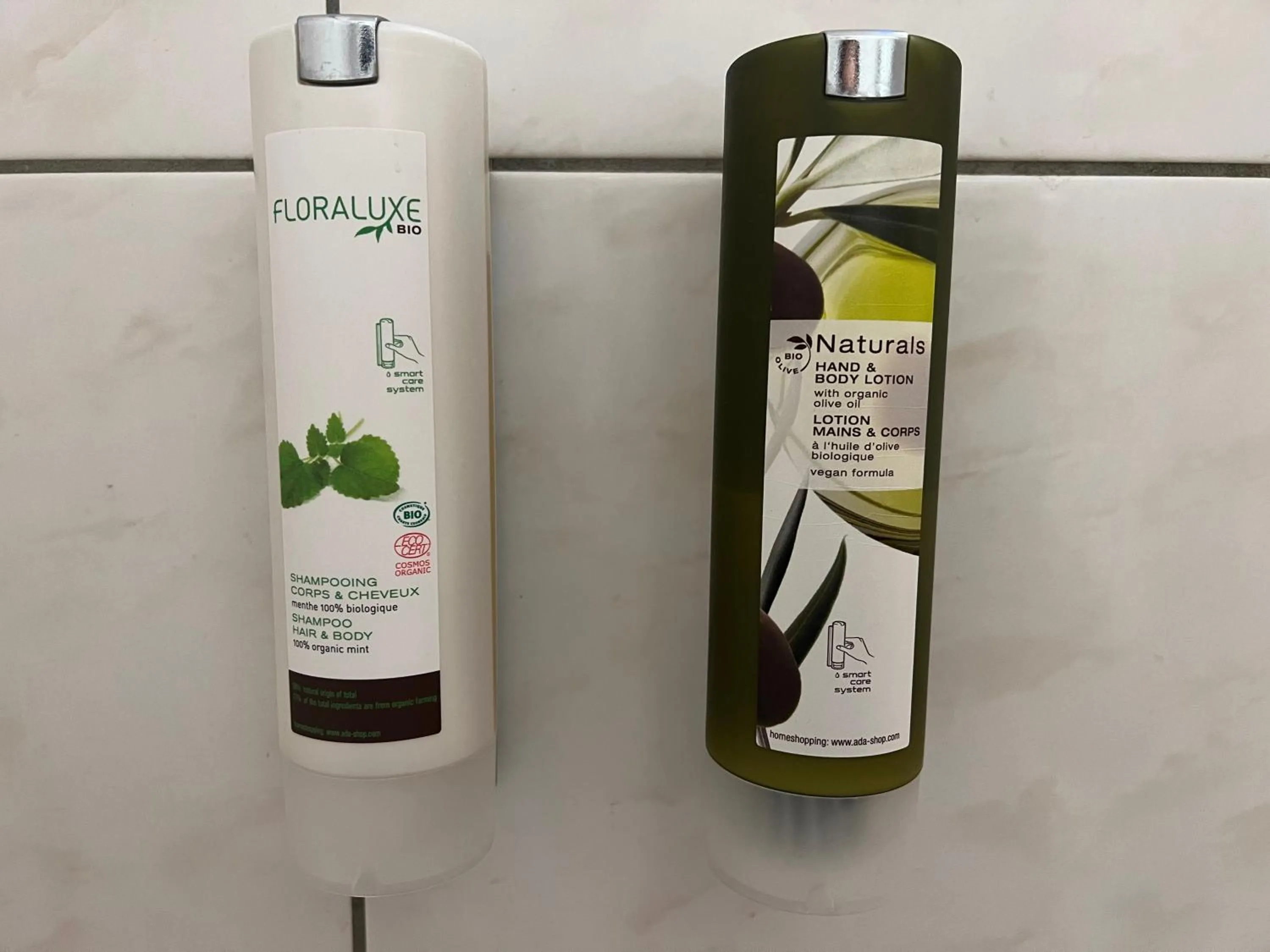 Bathroom in Hotel Medaillon