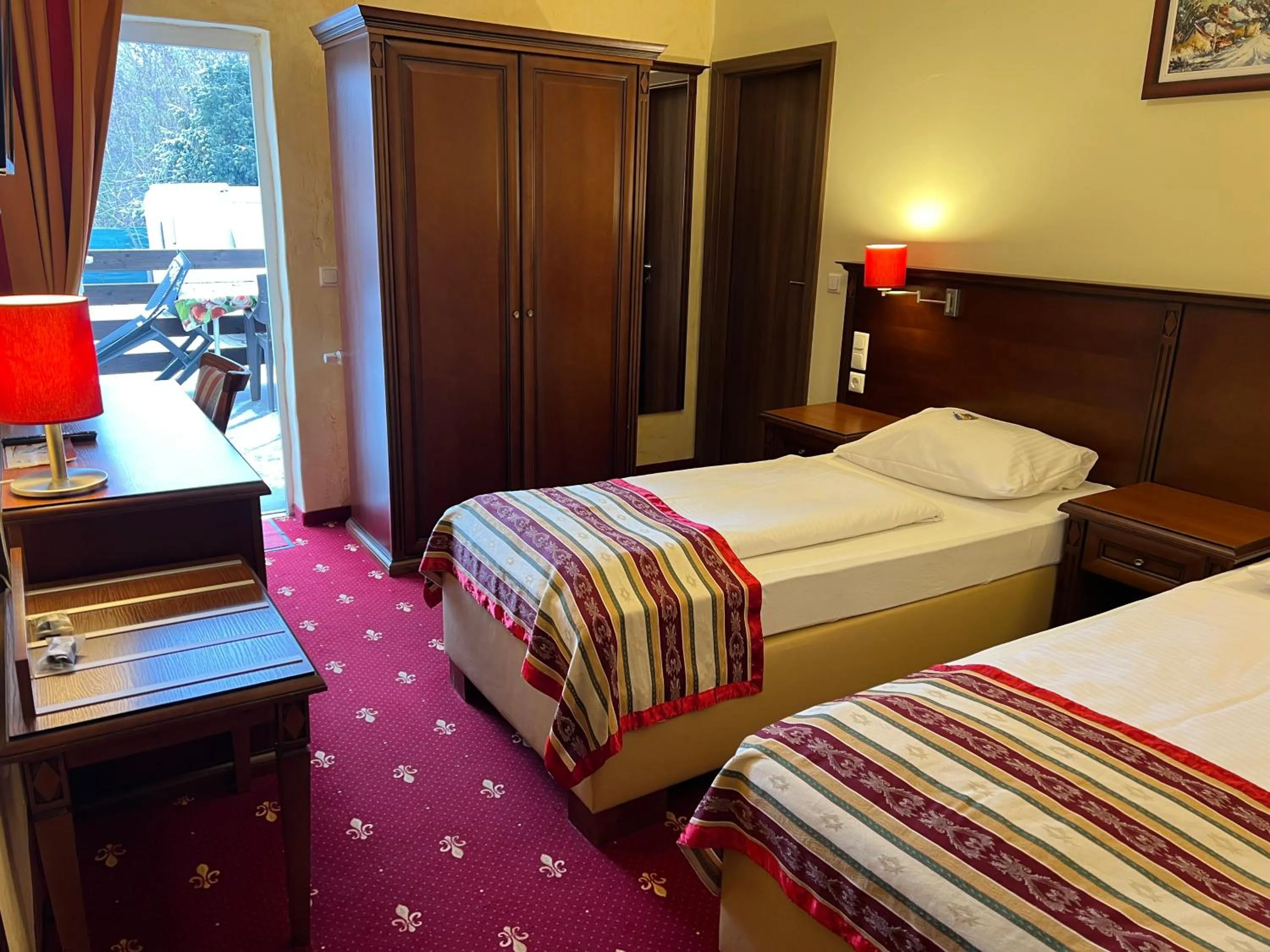 Bed in Hotel Medaillon