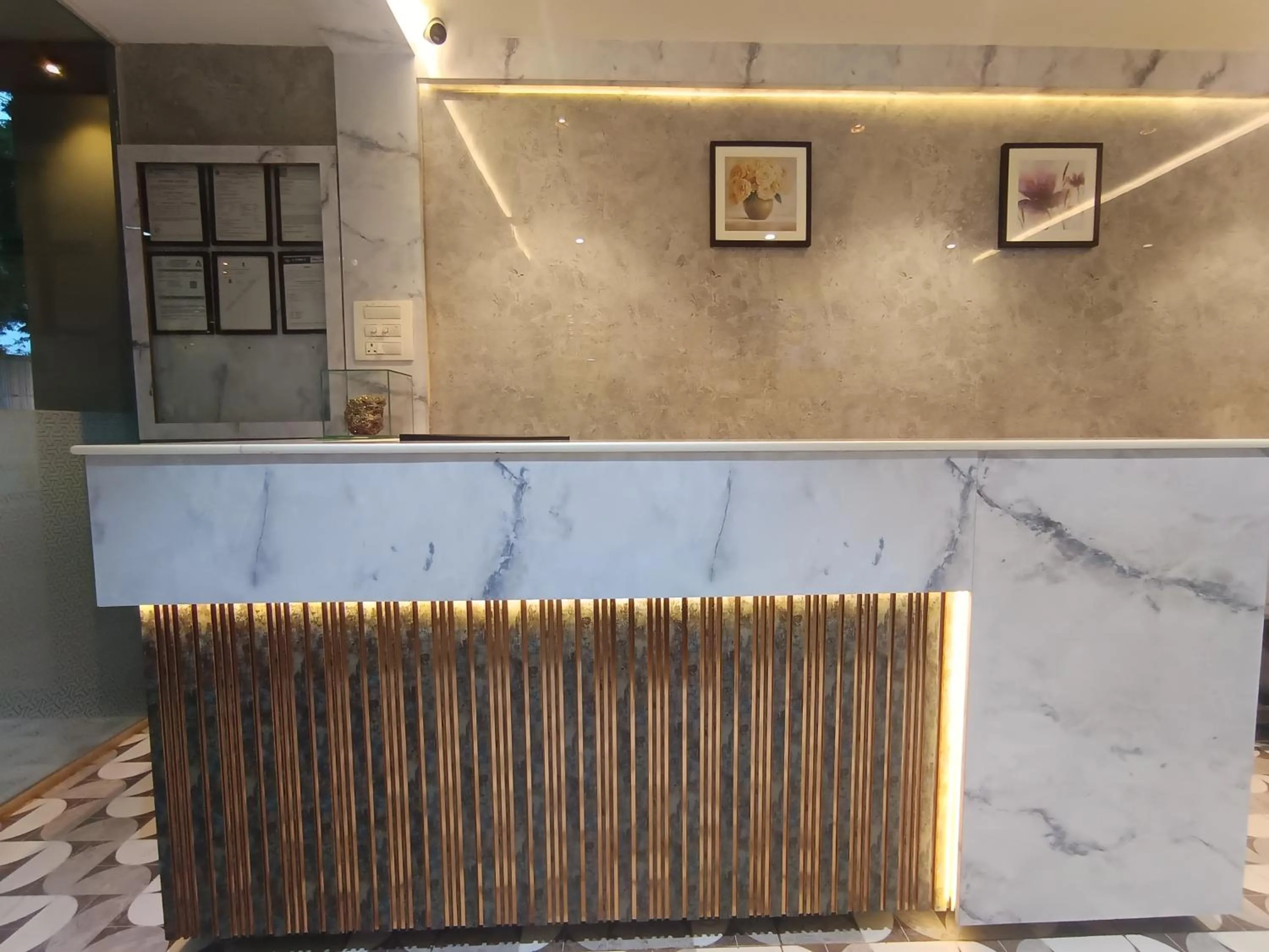 Lobby or reception in HOTEL MOON LITE RESIDENCY - Marve Road Malad West