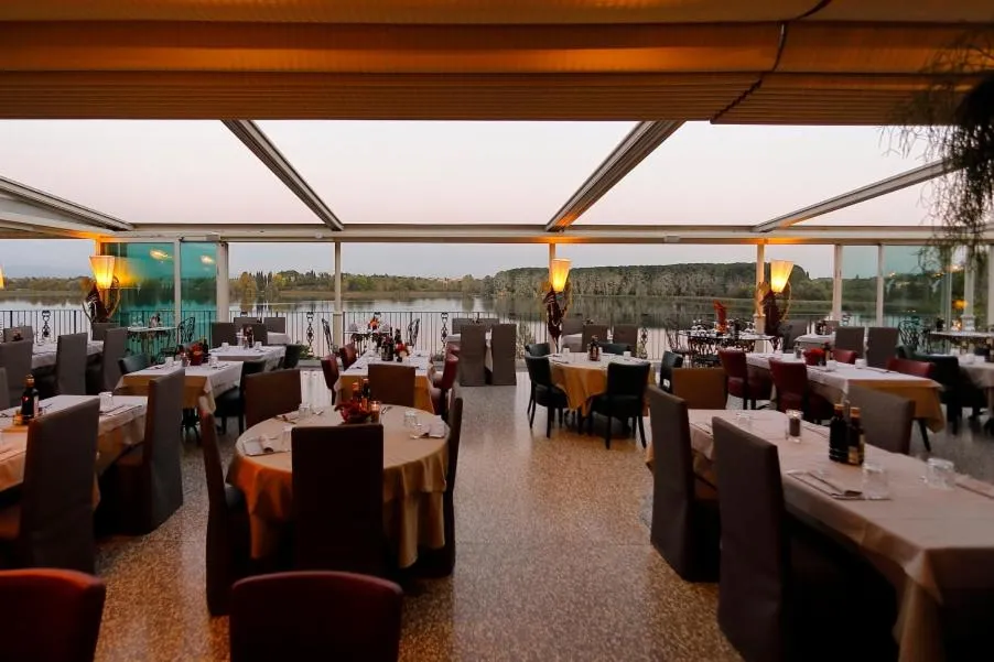 Food and drinks in Le Ali Del Frassino