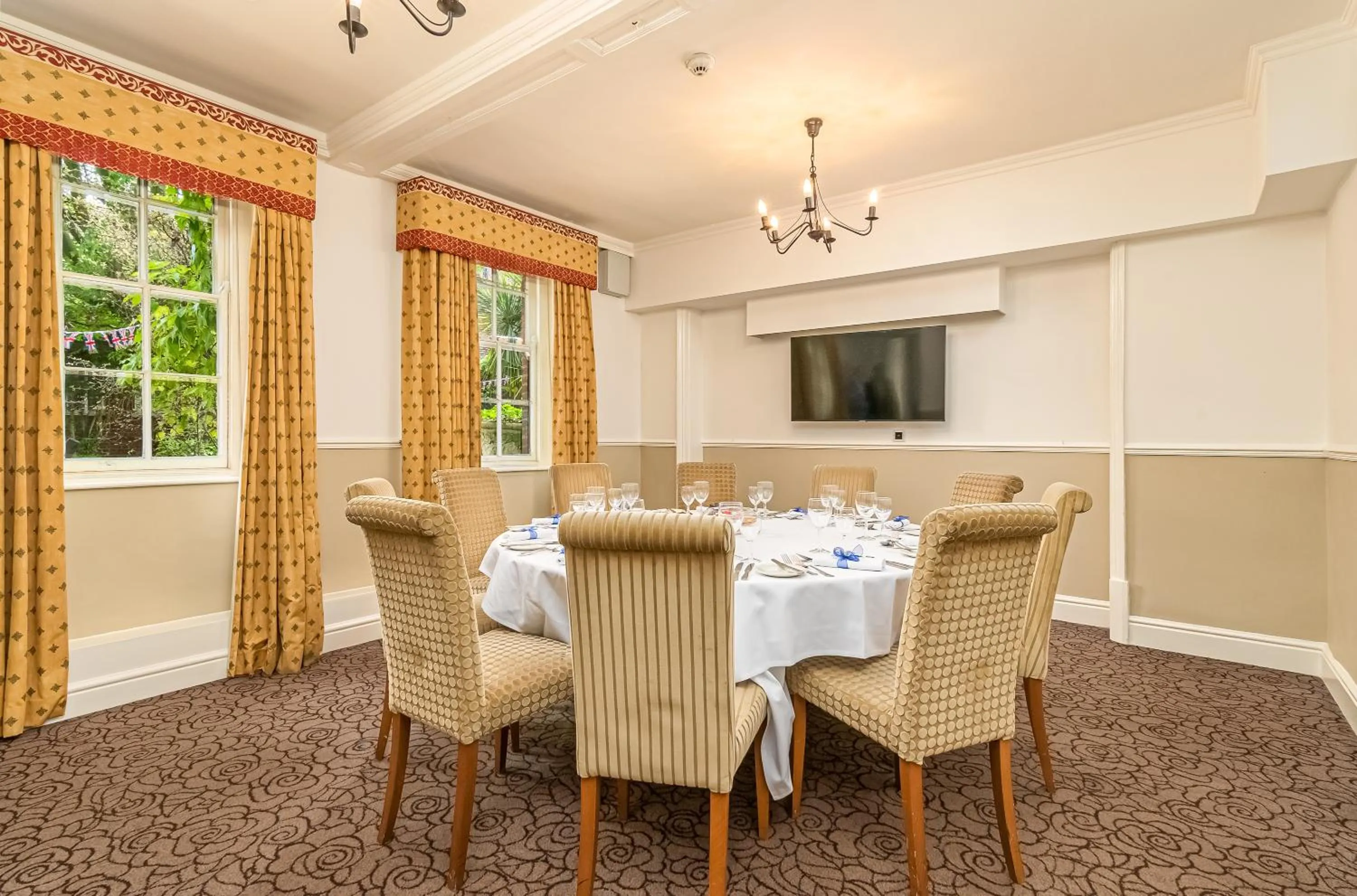 Restaurant/places to eat in Mercure Salisbury White Hart Hotel & Apartments