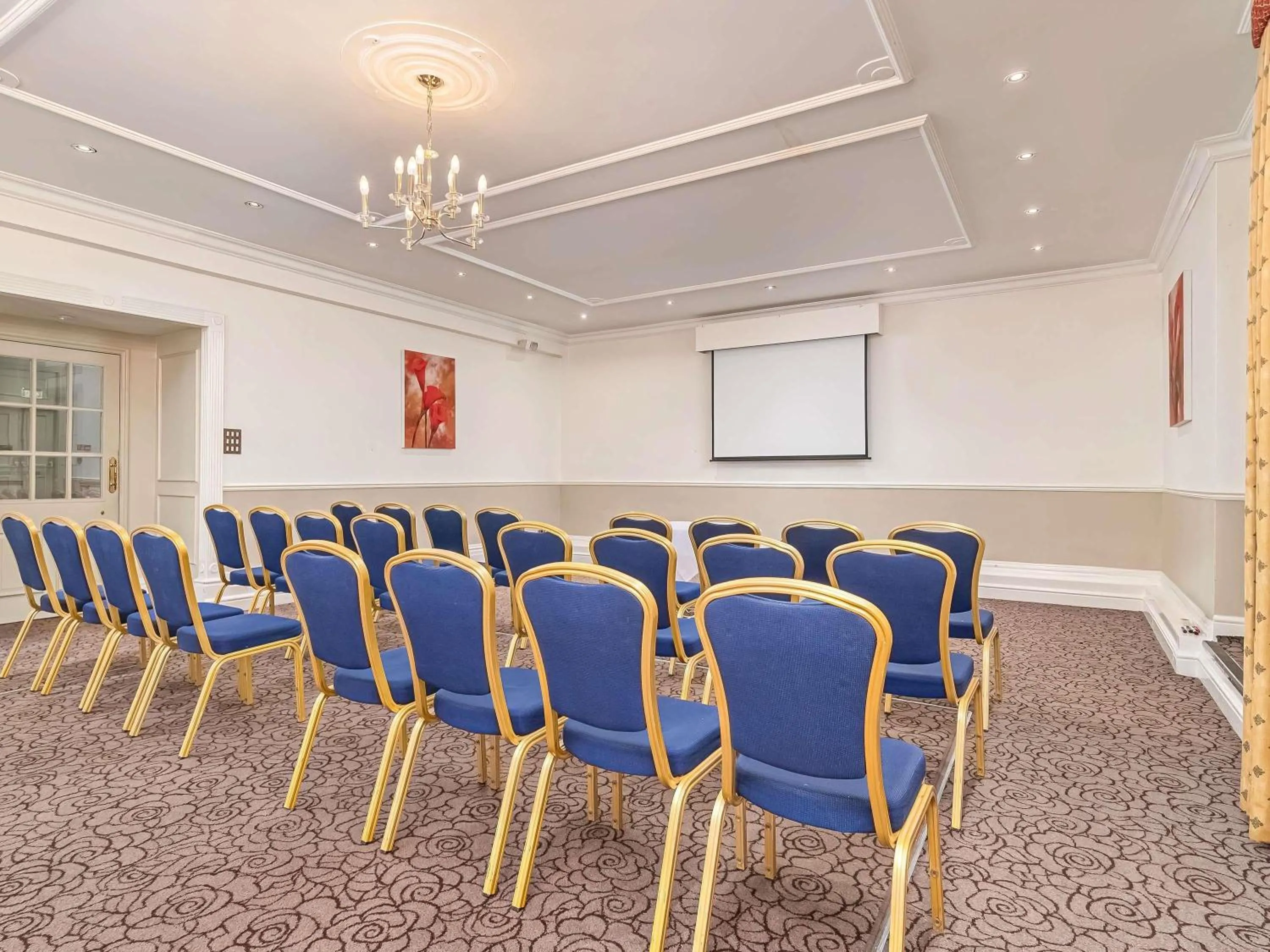 Meeting/conference room in Mercure Salisbury White Hart Hotel & Apartments