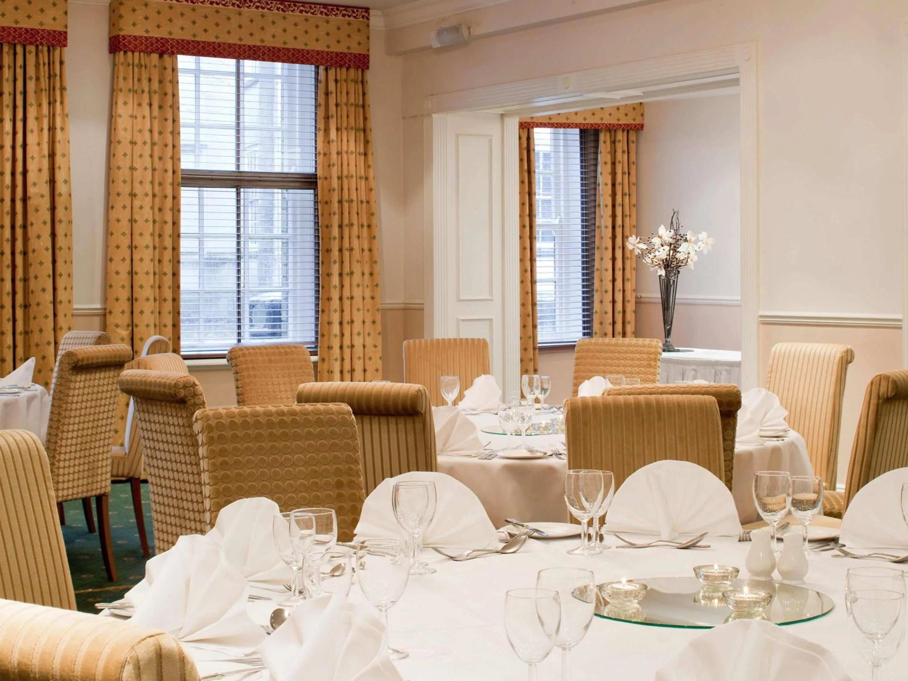 Meeting/conference room in Mercure Salisbury White Hart Hotel & Apartments