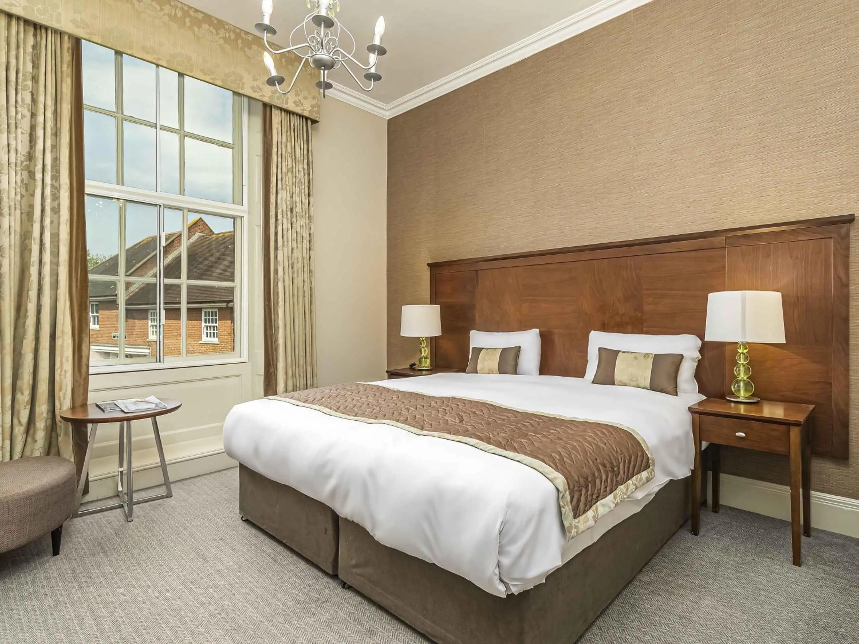 Bedroom, Bed in Mercure Salisbury White Hart Hotel & Apartments