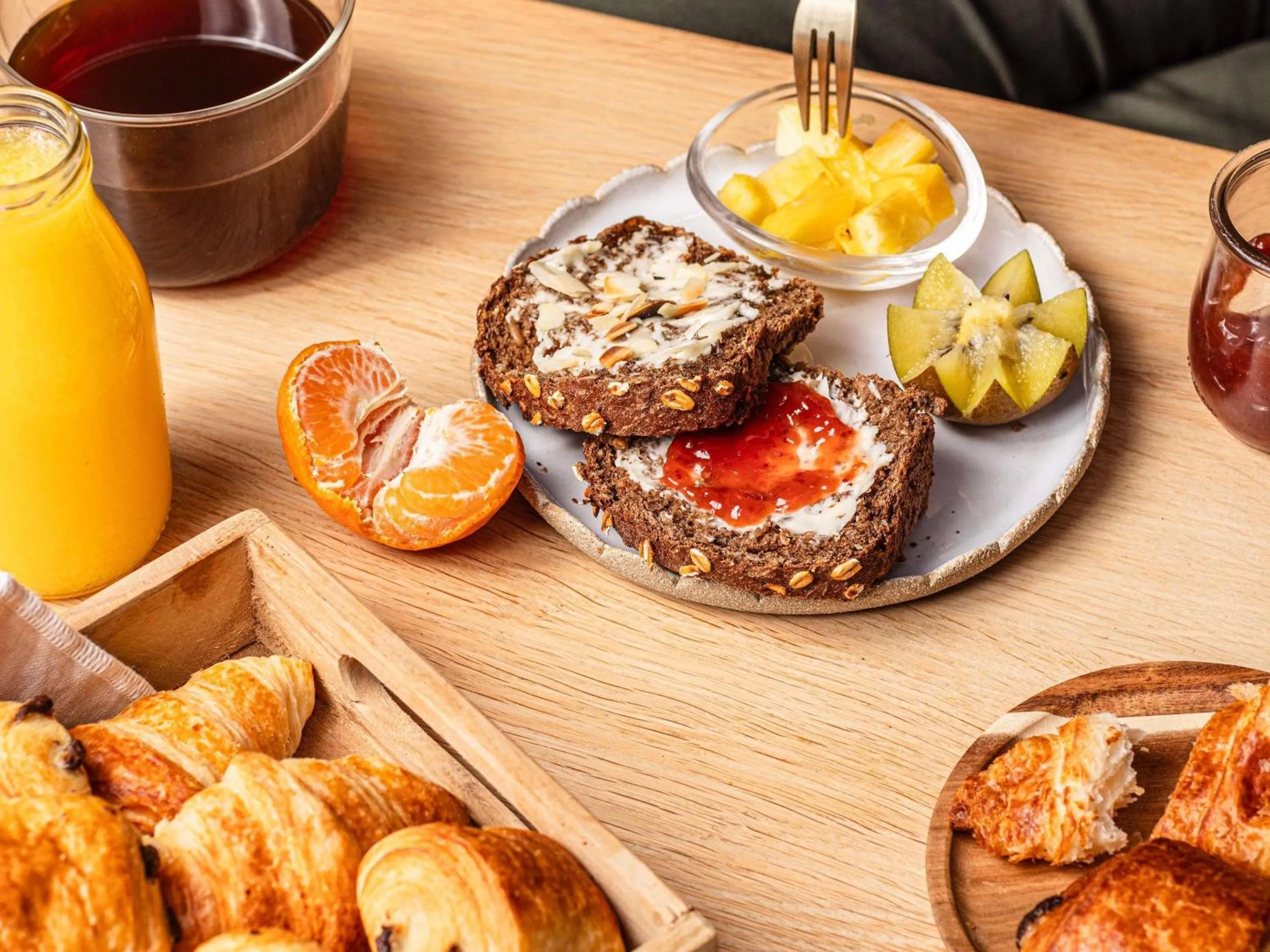 Breakfast in Mercure Salisbury White Hart Hotel & Apartments