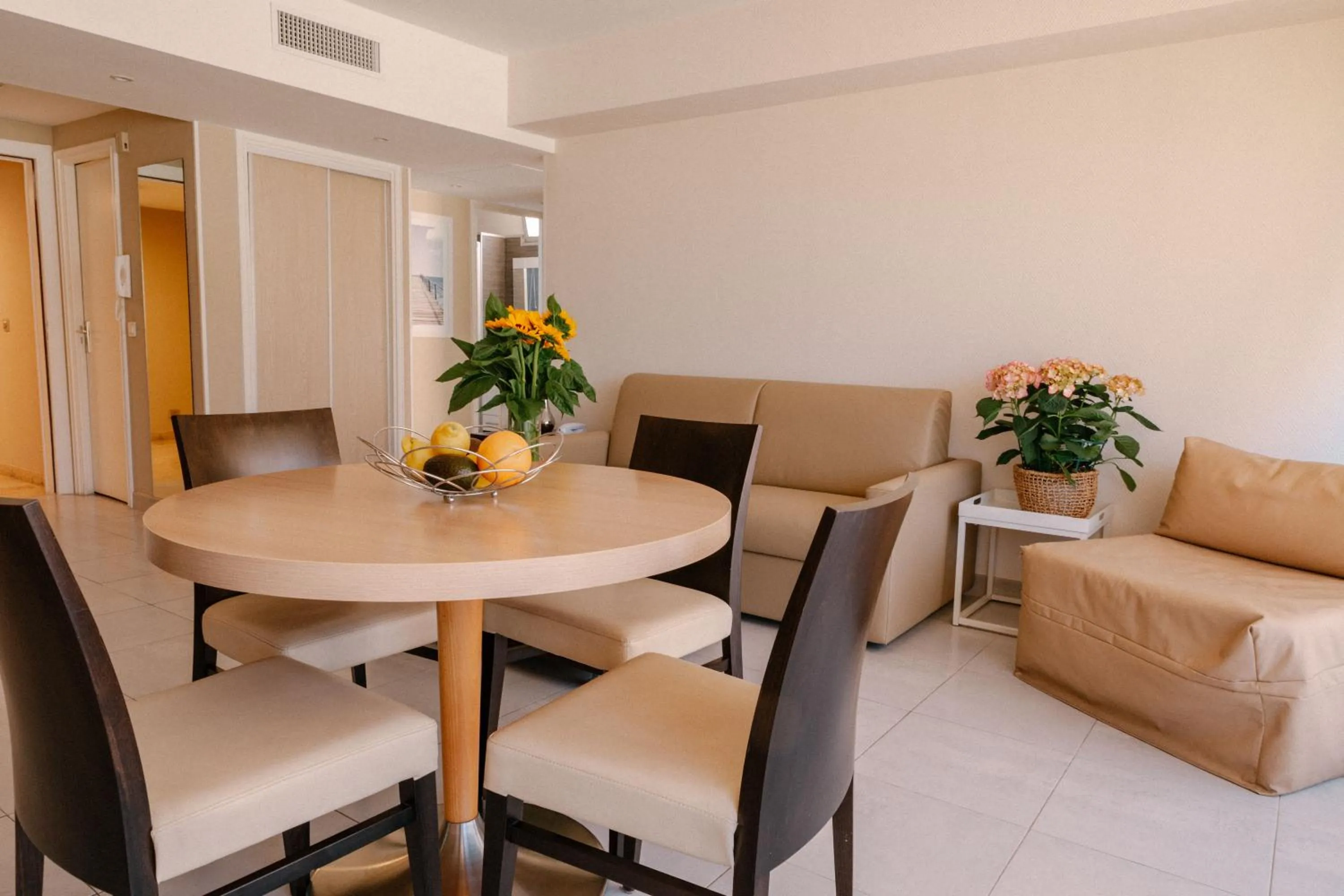 Living room in Résidence Châteauneuf