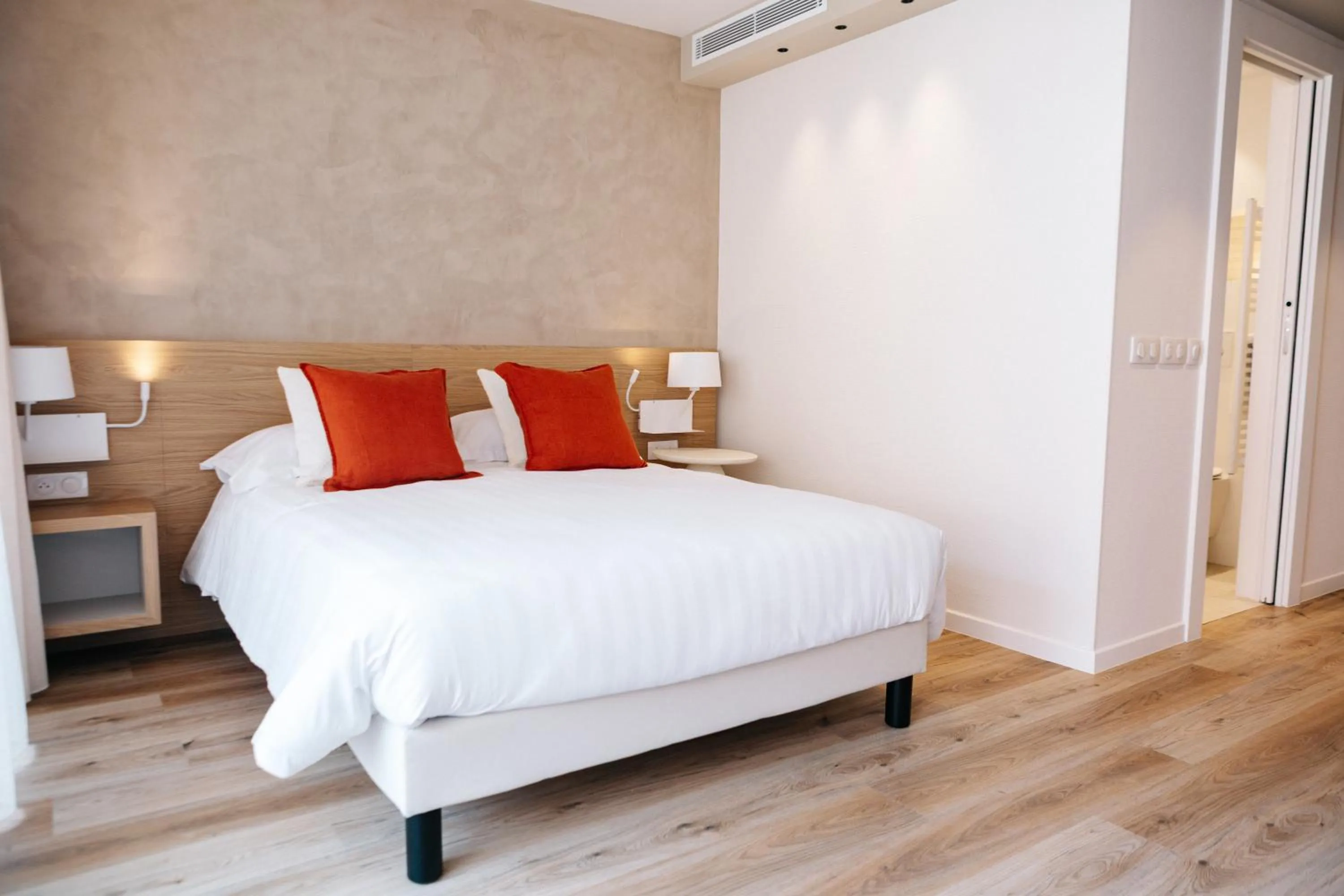 Bed in Résidence Châteauneuf