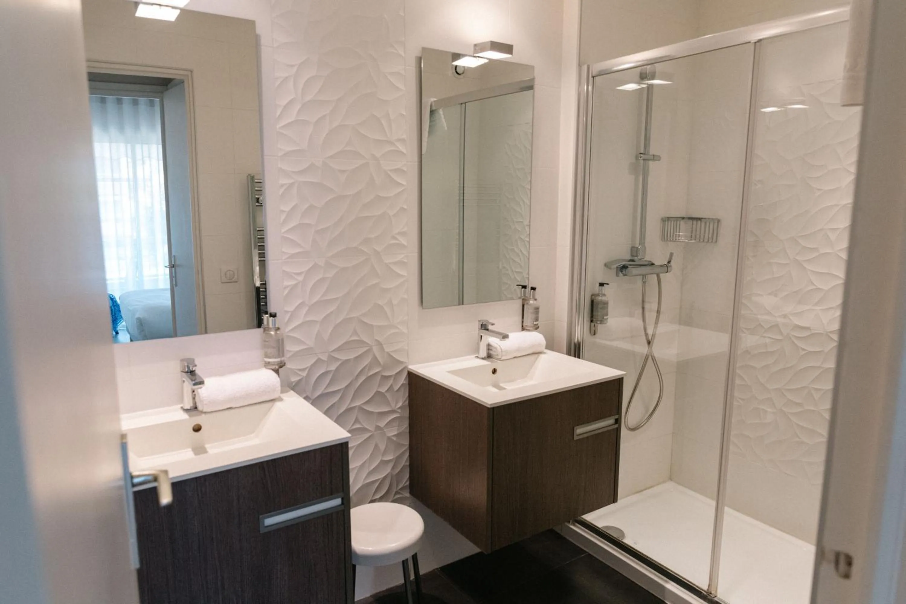 Shower in Résidence Châteauneuf