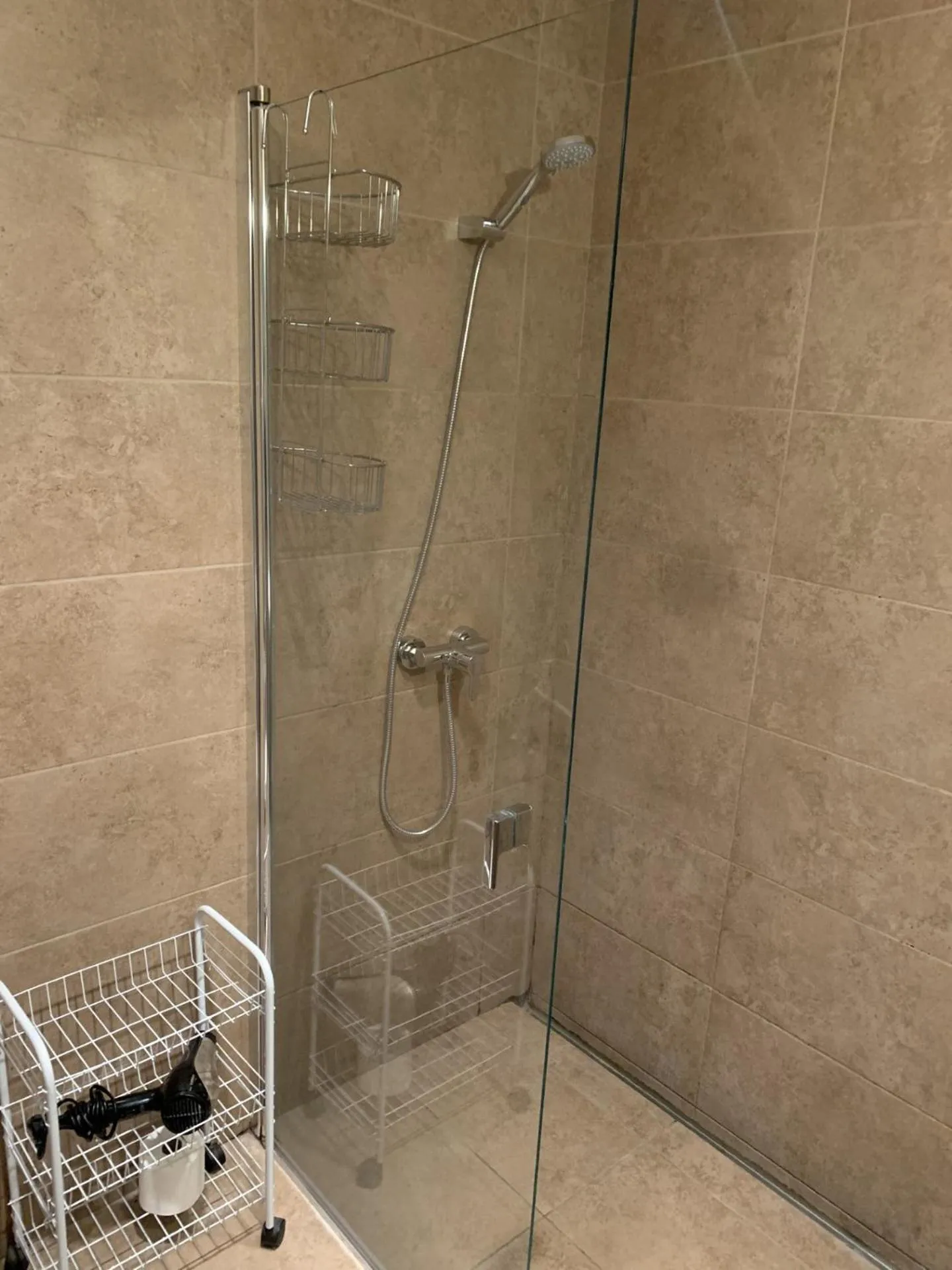 Shower in Aparthotel K