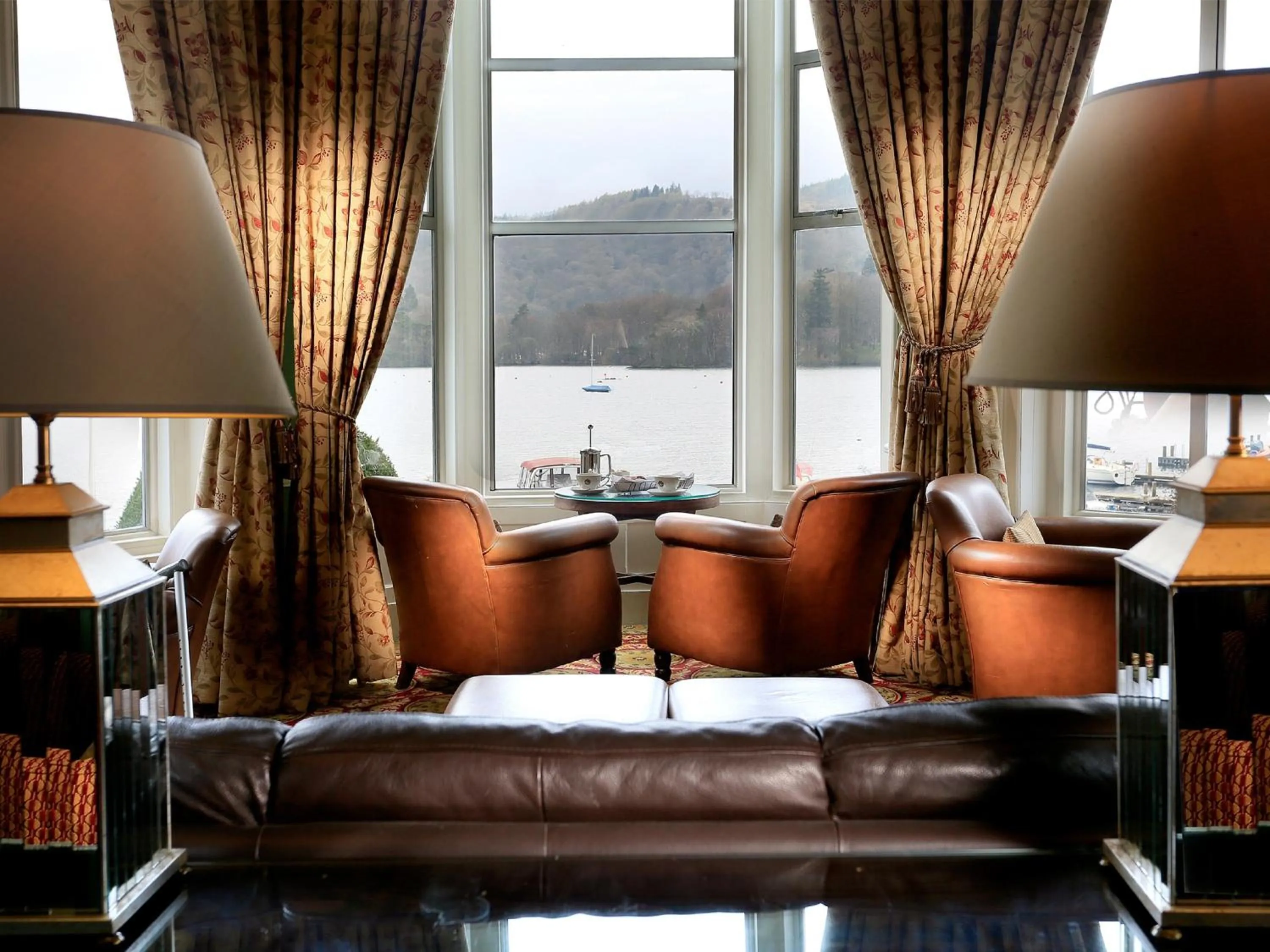 Lounge or bar in Macdonald Old England Hotel & Spa