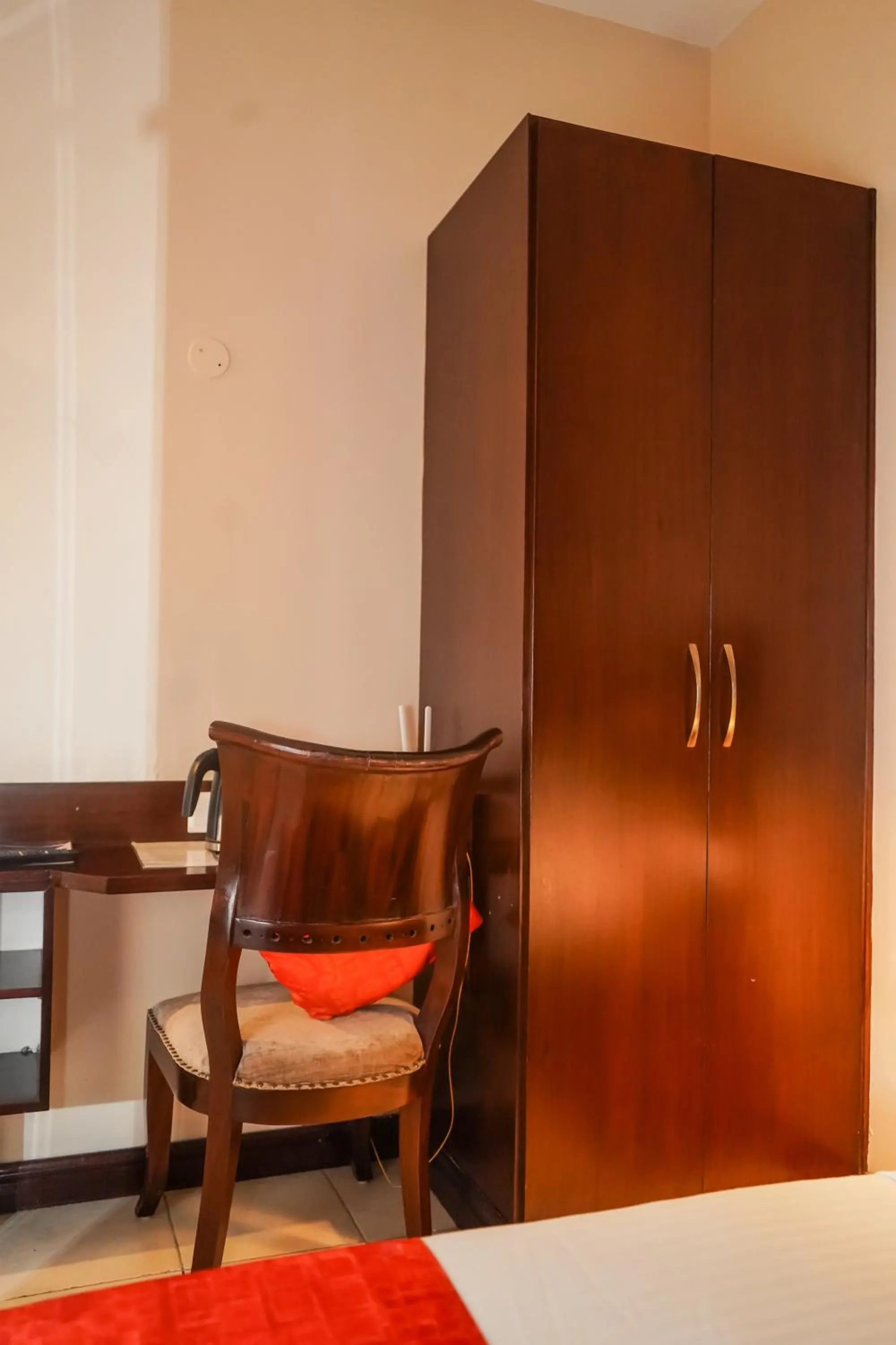 wardrobe in Hotel Rio