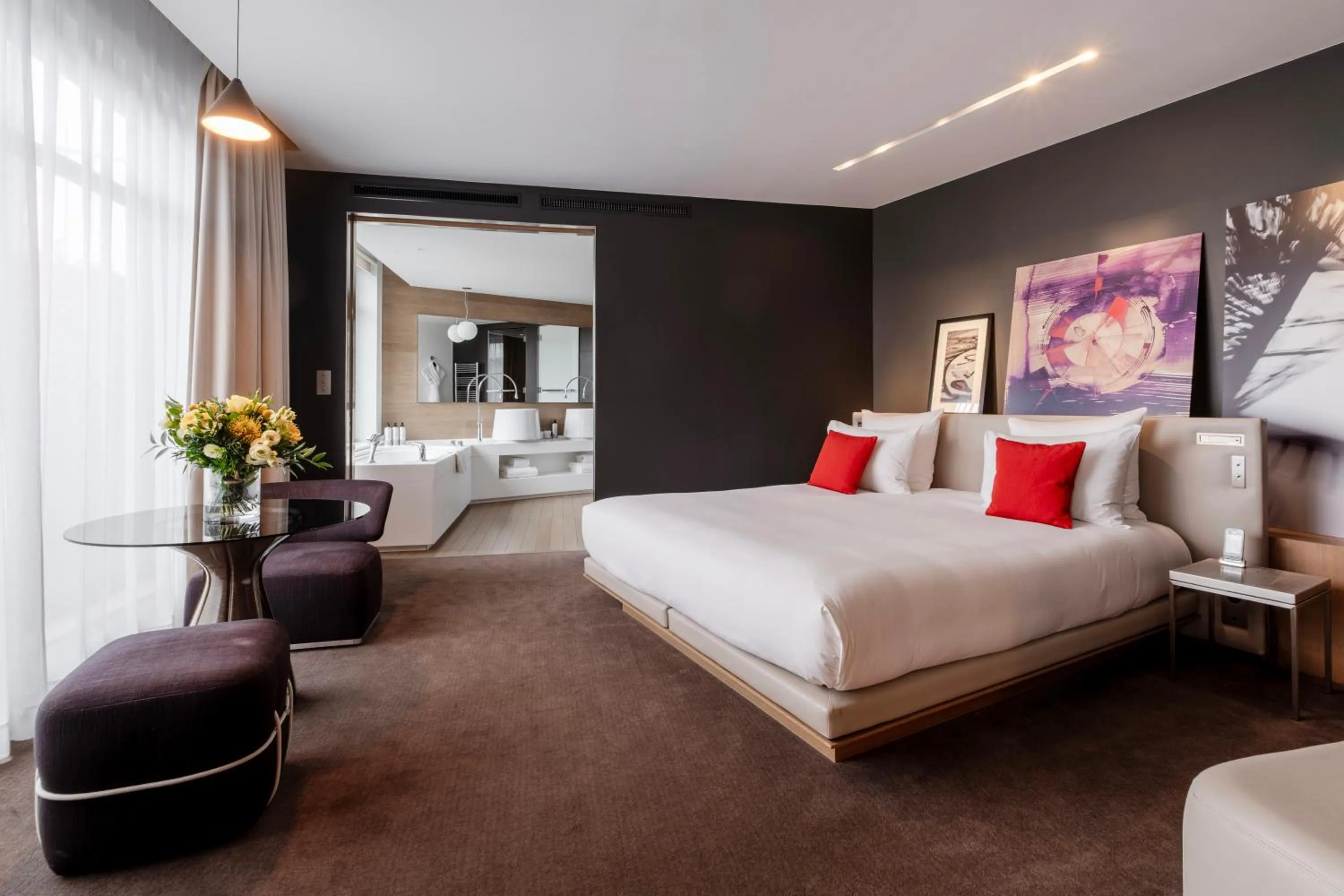 Bedroom, Bed in Le Cinq Codet
