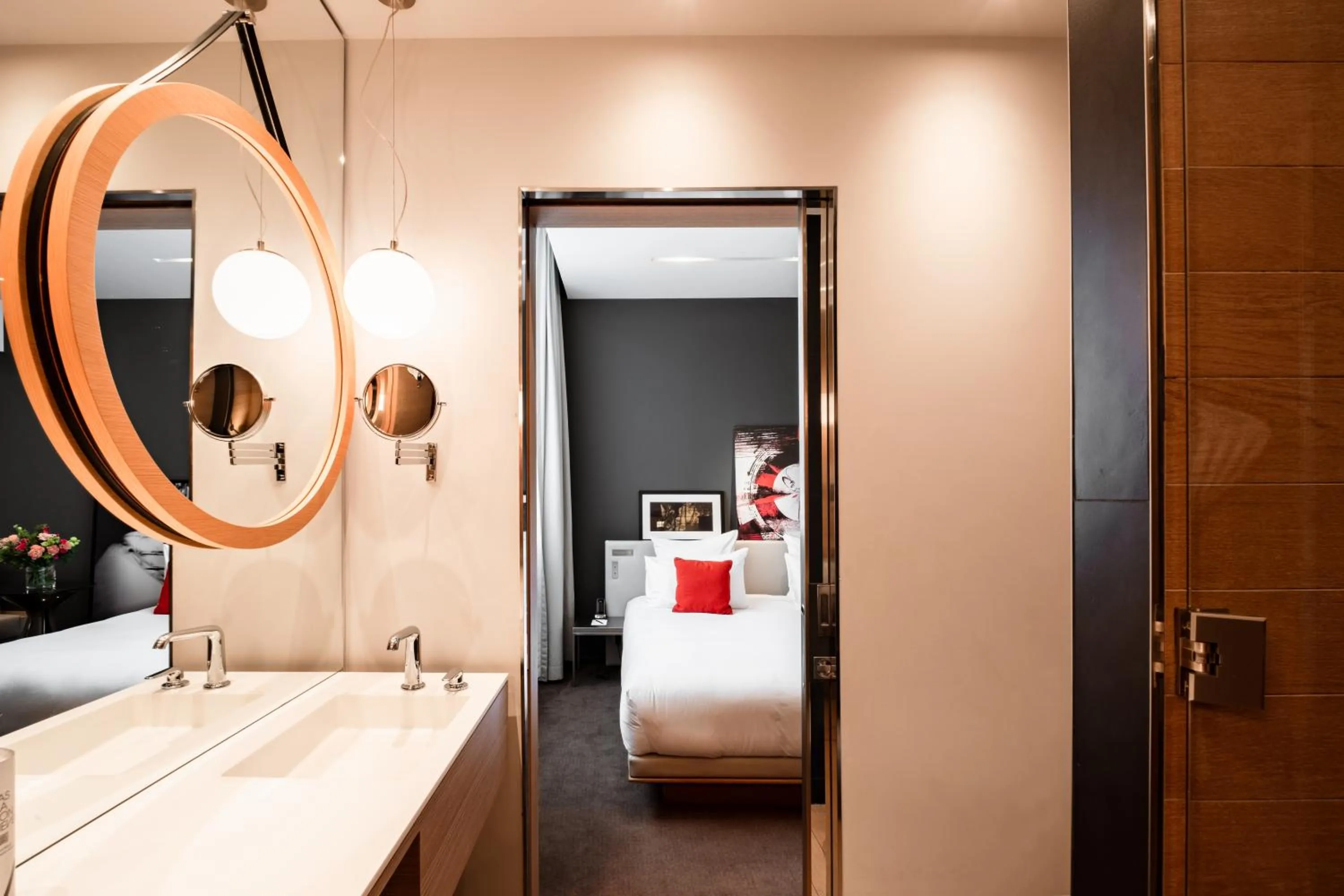 Bedroom, Bed in Le Cinq Codet