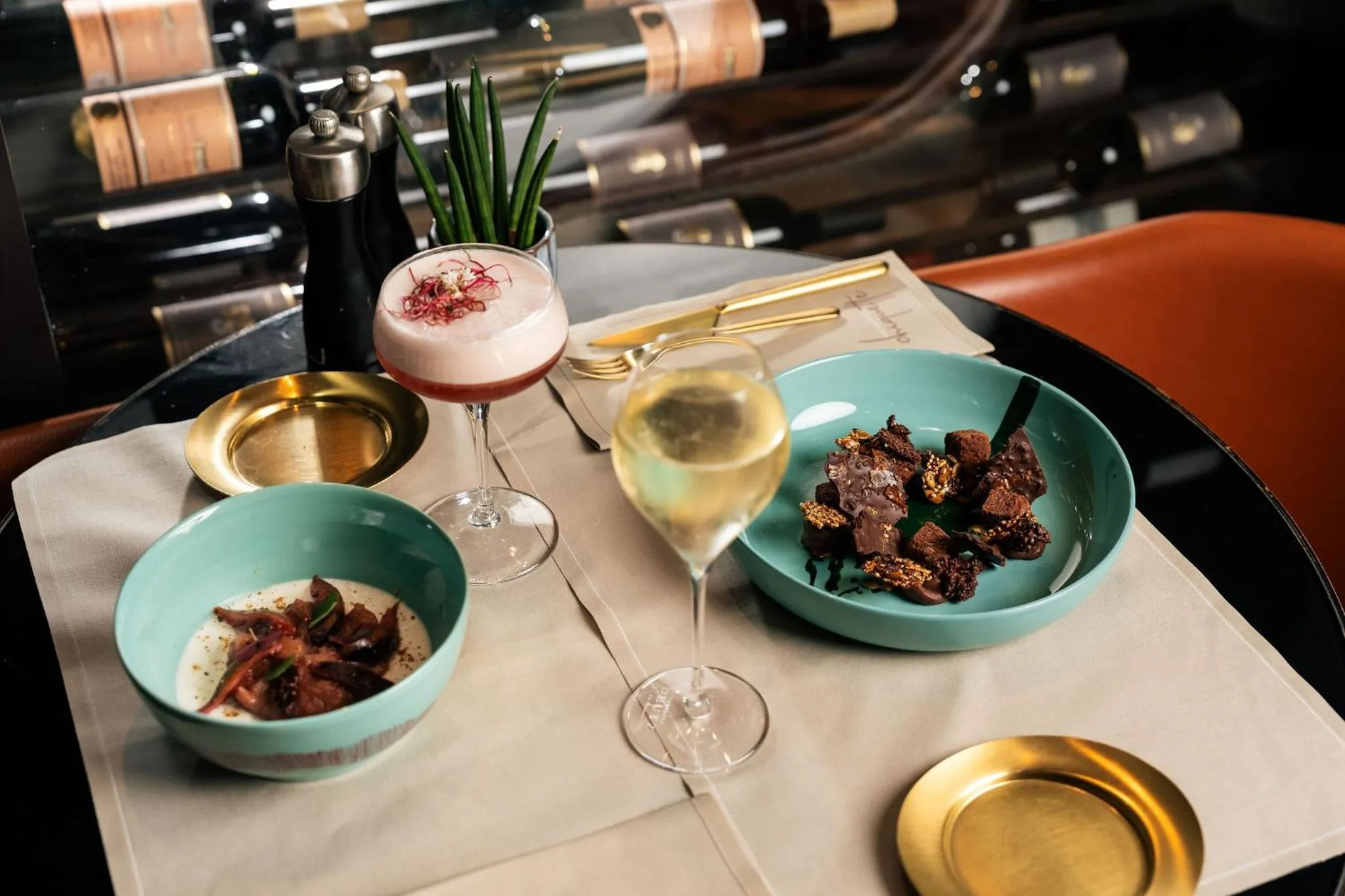 Restaurant/places to eat in Le Cinq Codet