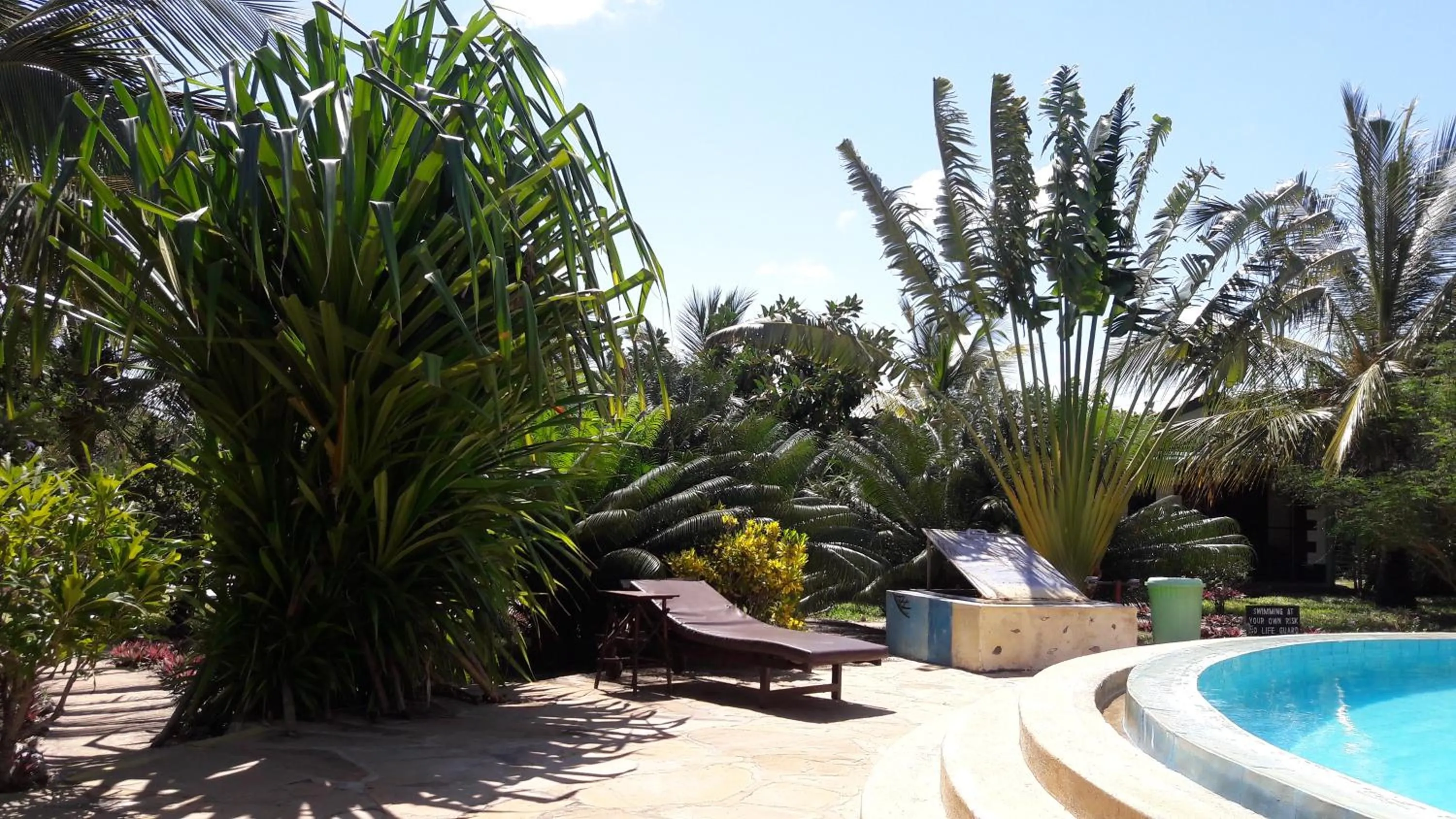 Garden in African Dream Cottages - Diani Beach