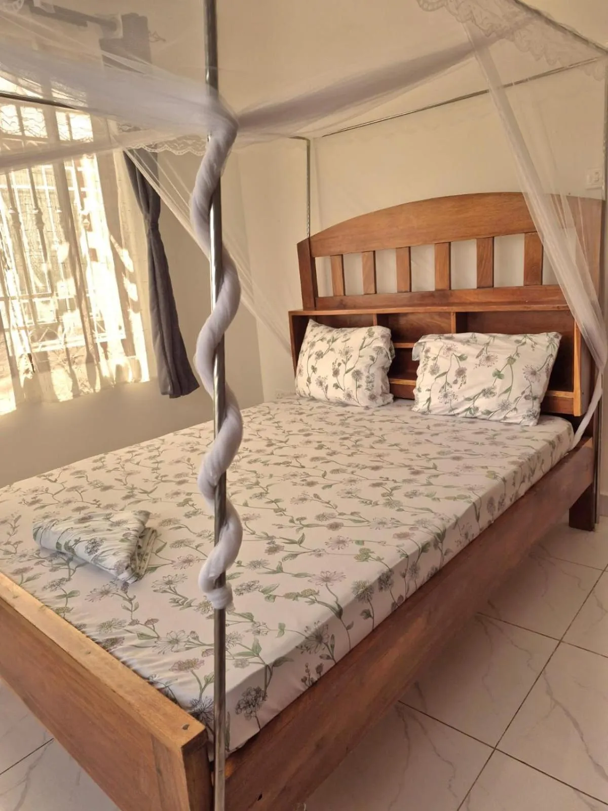 Bedroom, Bed in African Dream Cottages - Diani Beach