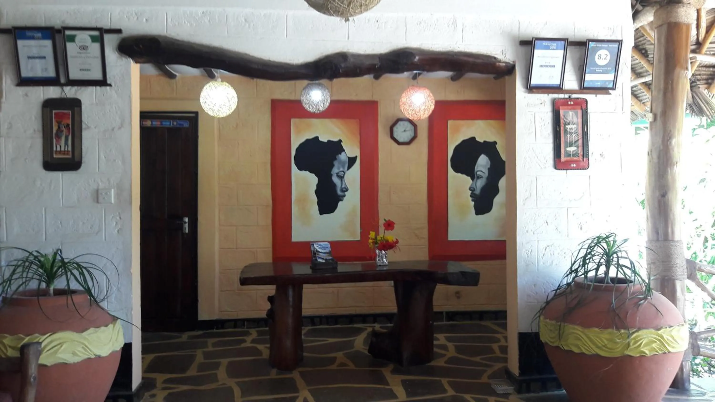 Lobby or reception in African Dream Cottages - Diani Beach