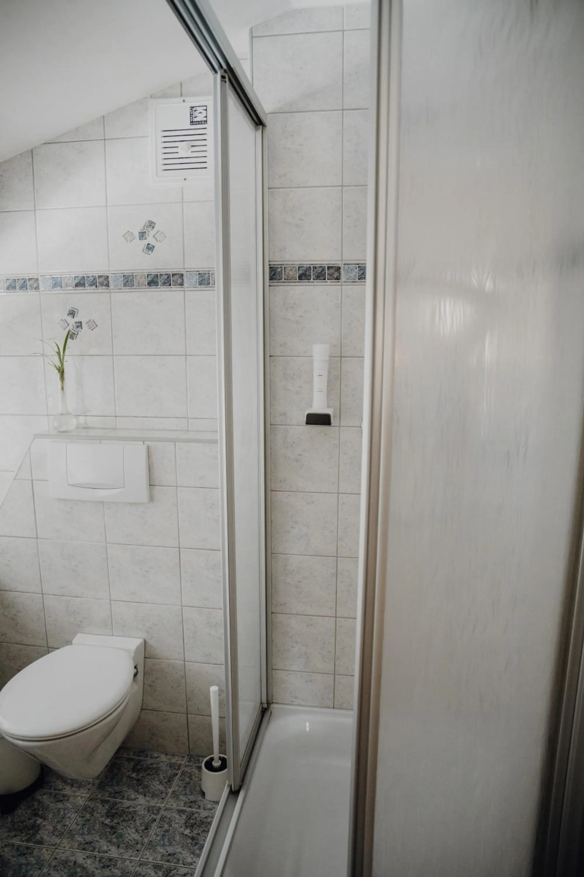 Bathroom in Dorfcafe Unken Hotelpension sWirtshaus im Dorf