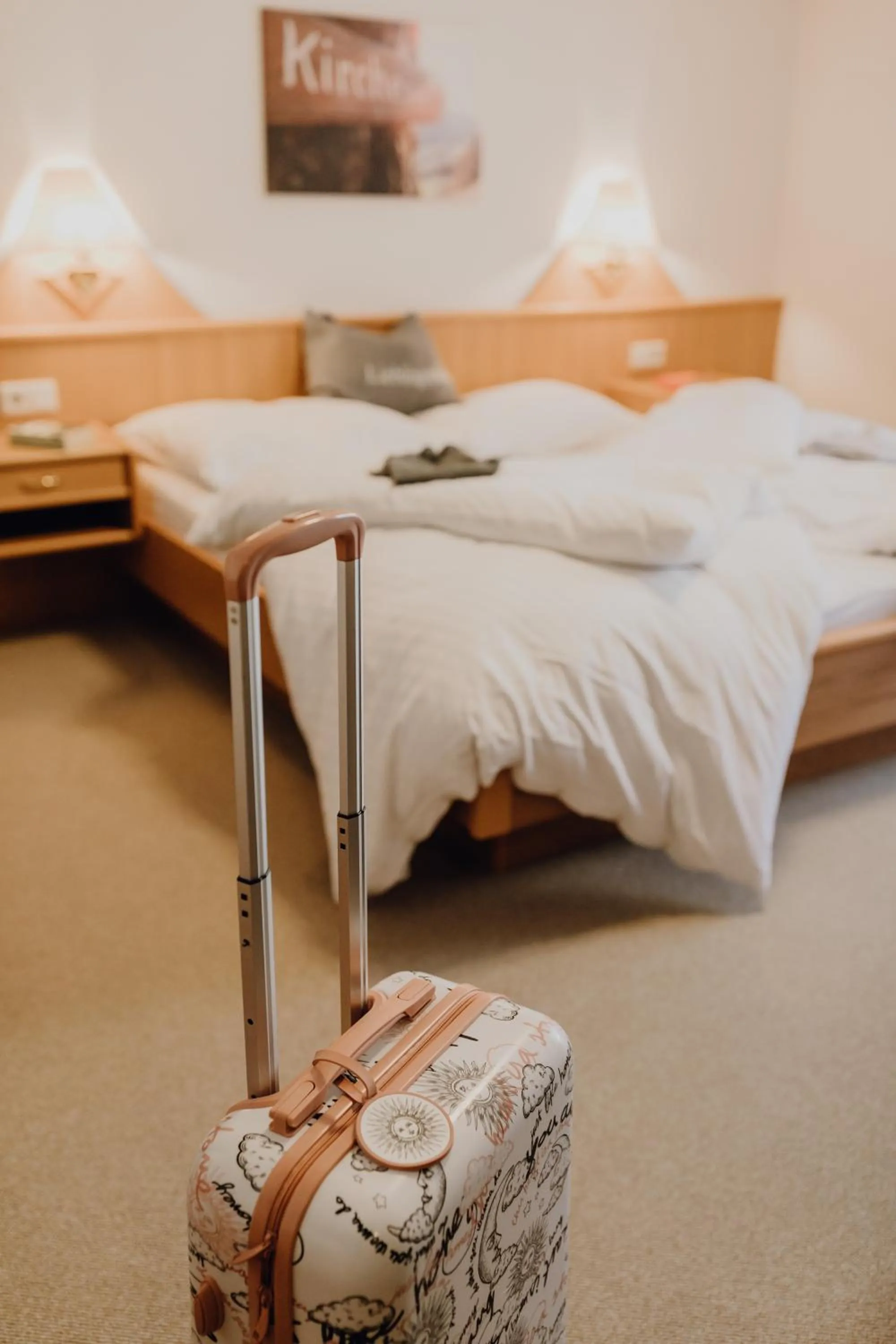 Bedroom, Bed in Dorfcafe Unken Hotelpension sWirtshaus im Dorf