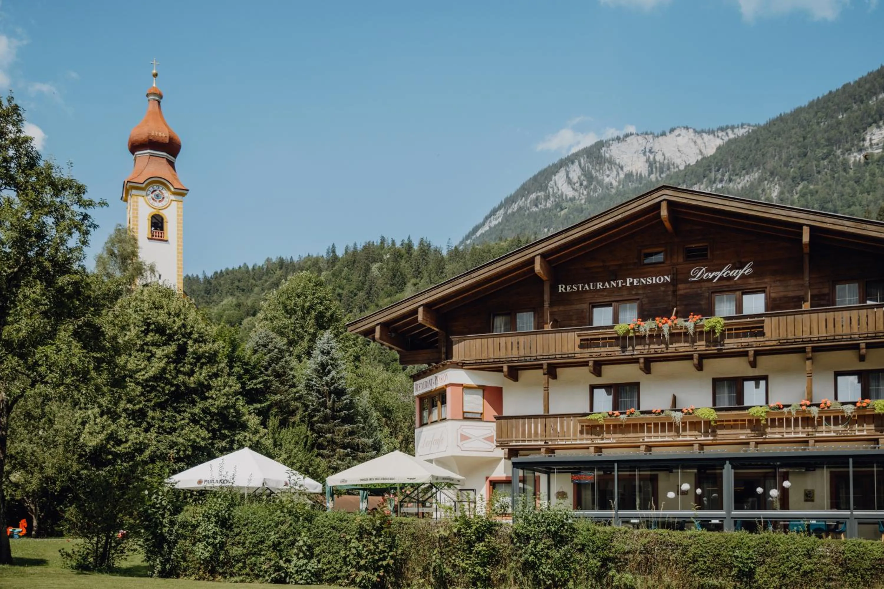 Property building in Dorfcafe Unken Hotelpension sWirtshaus im Dorf