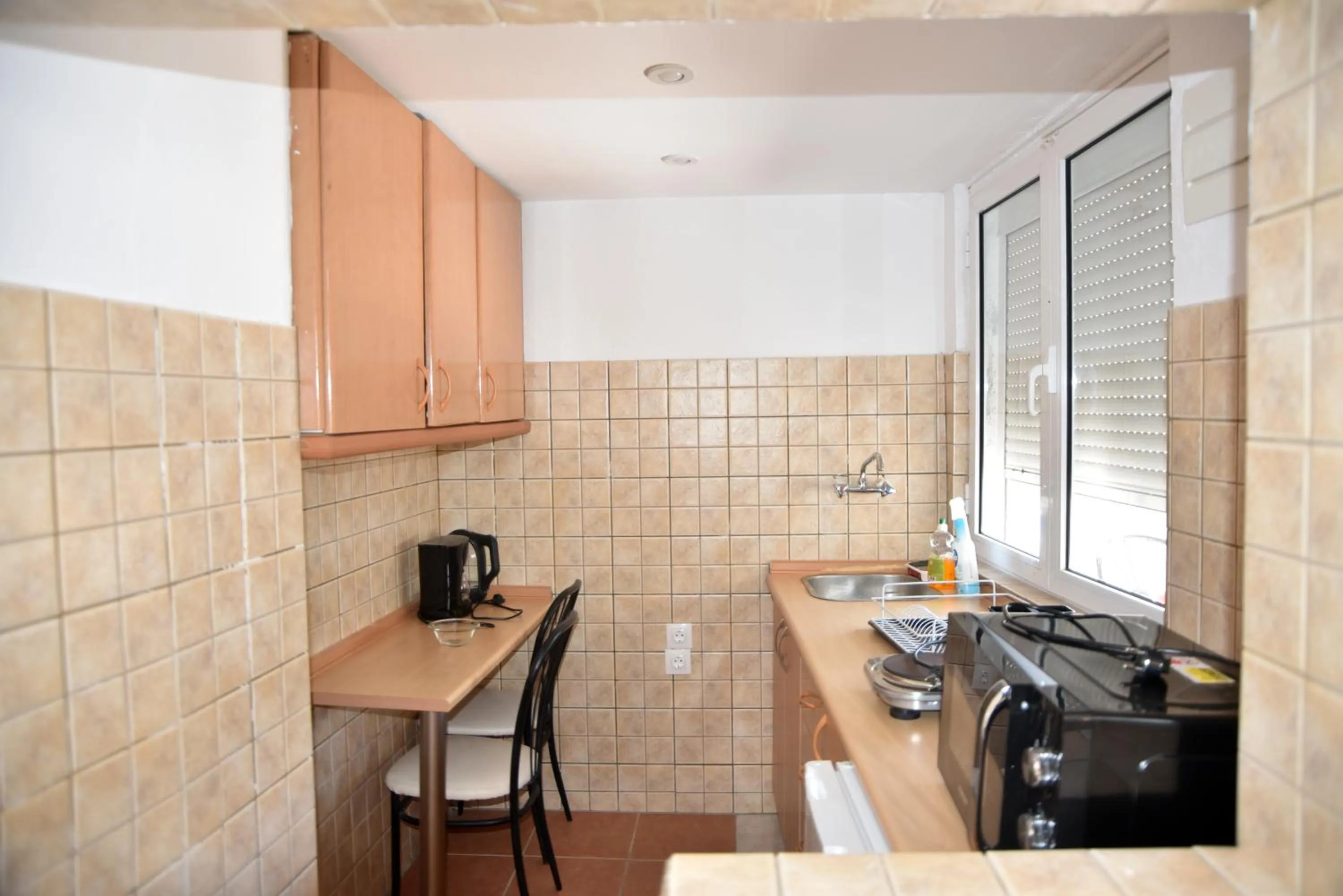 Coffee/tea facilities in Jimmy's Apartments