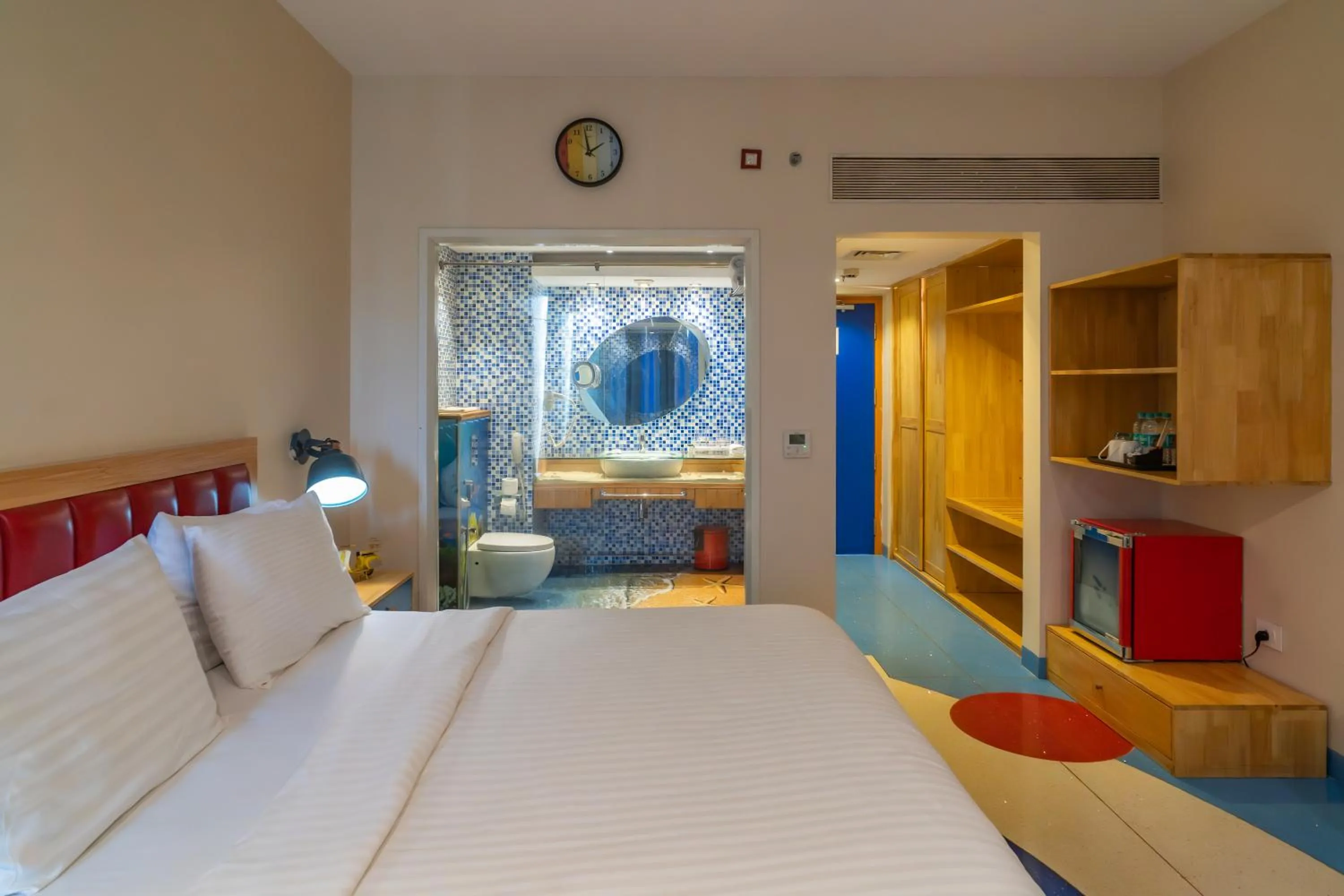 Bedroom, Bed in I Love Bell Bottoms Vagator Goa