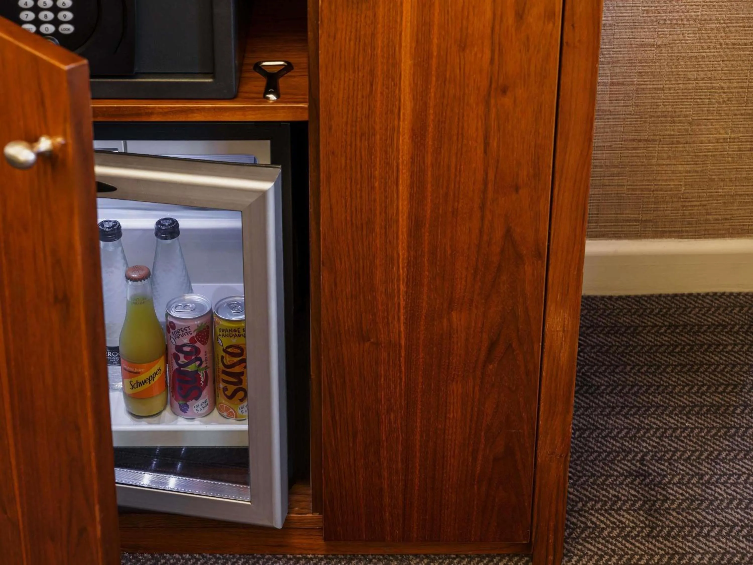 Bedroom in Mercure Exeter Southgate Hotel