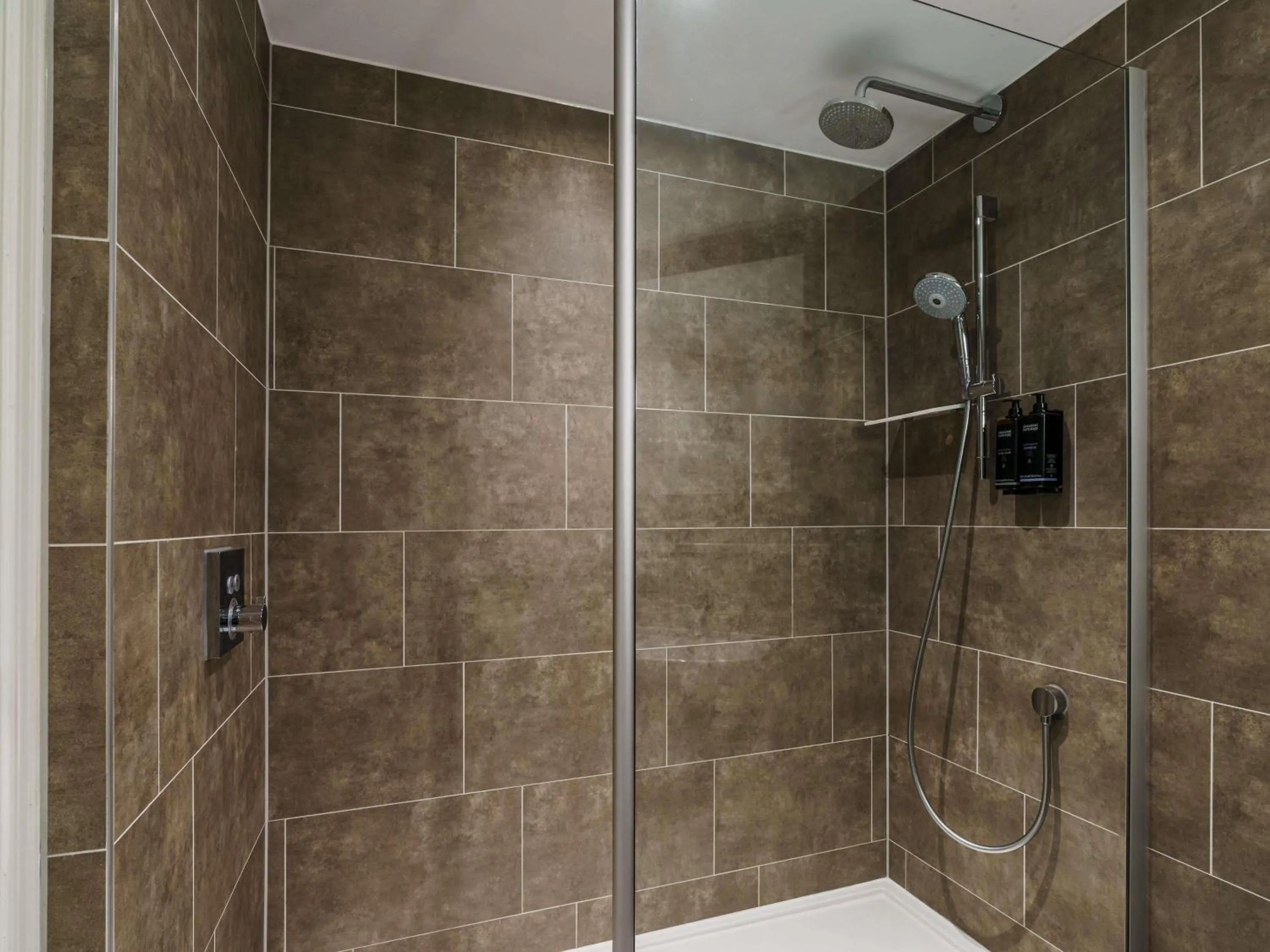 Bedroom in Mercure Exeter Southgate Hotel