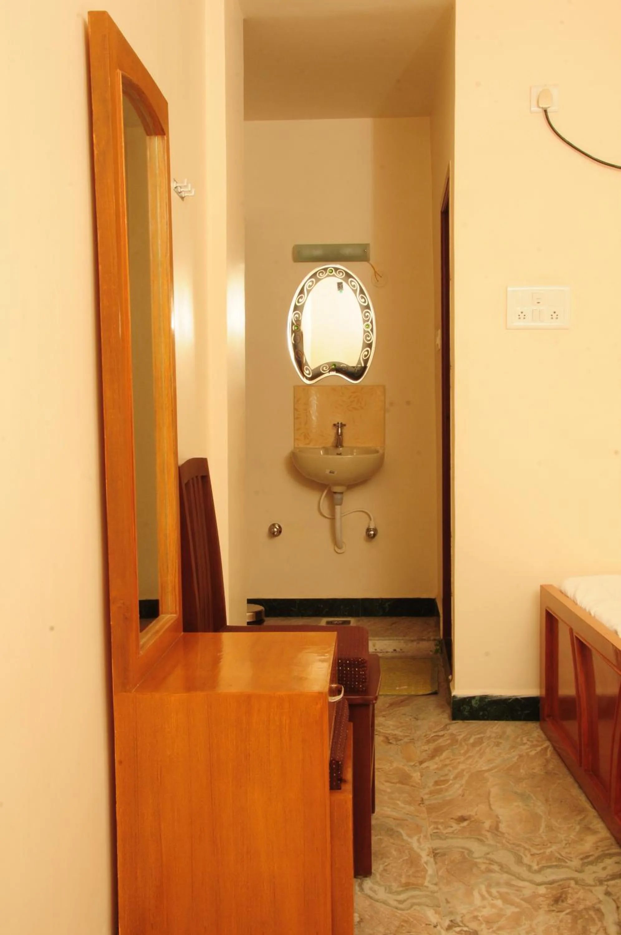 Decorative detail in Hotel Rathnavel Towers