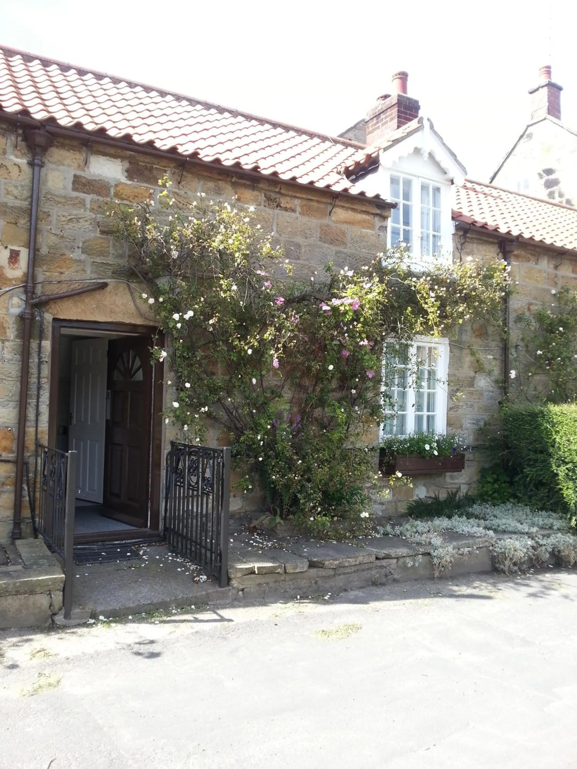 Facade/entrance in Ellerby Country Inn