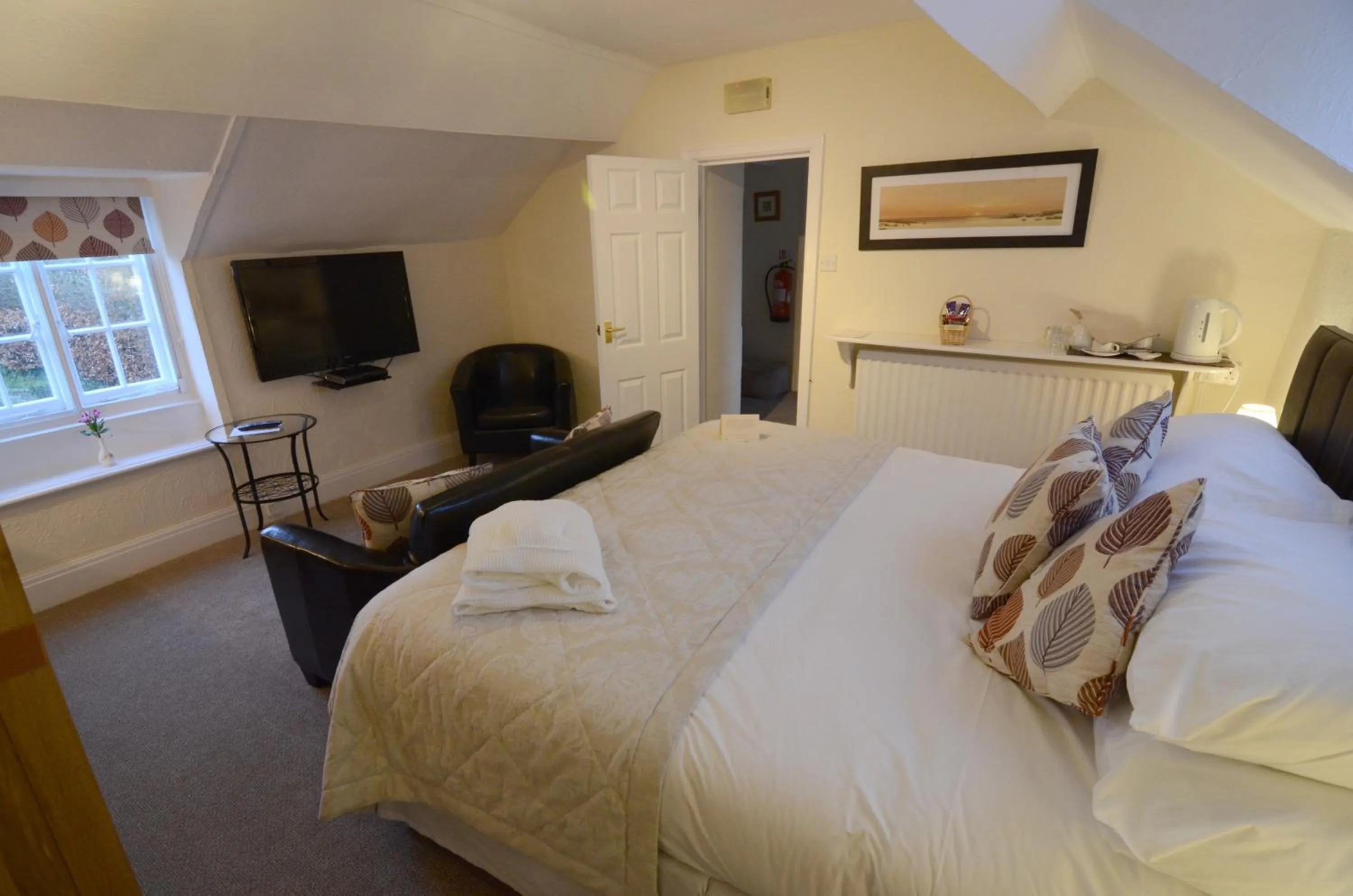 Photo of the whole room, Bed in Ellerby Country Inn