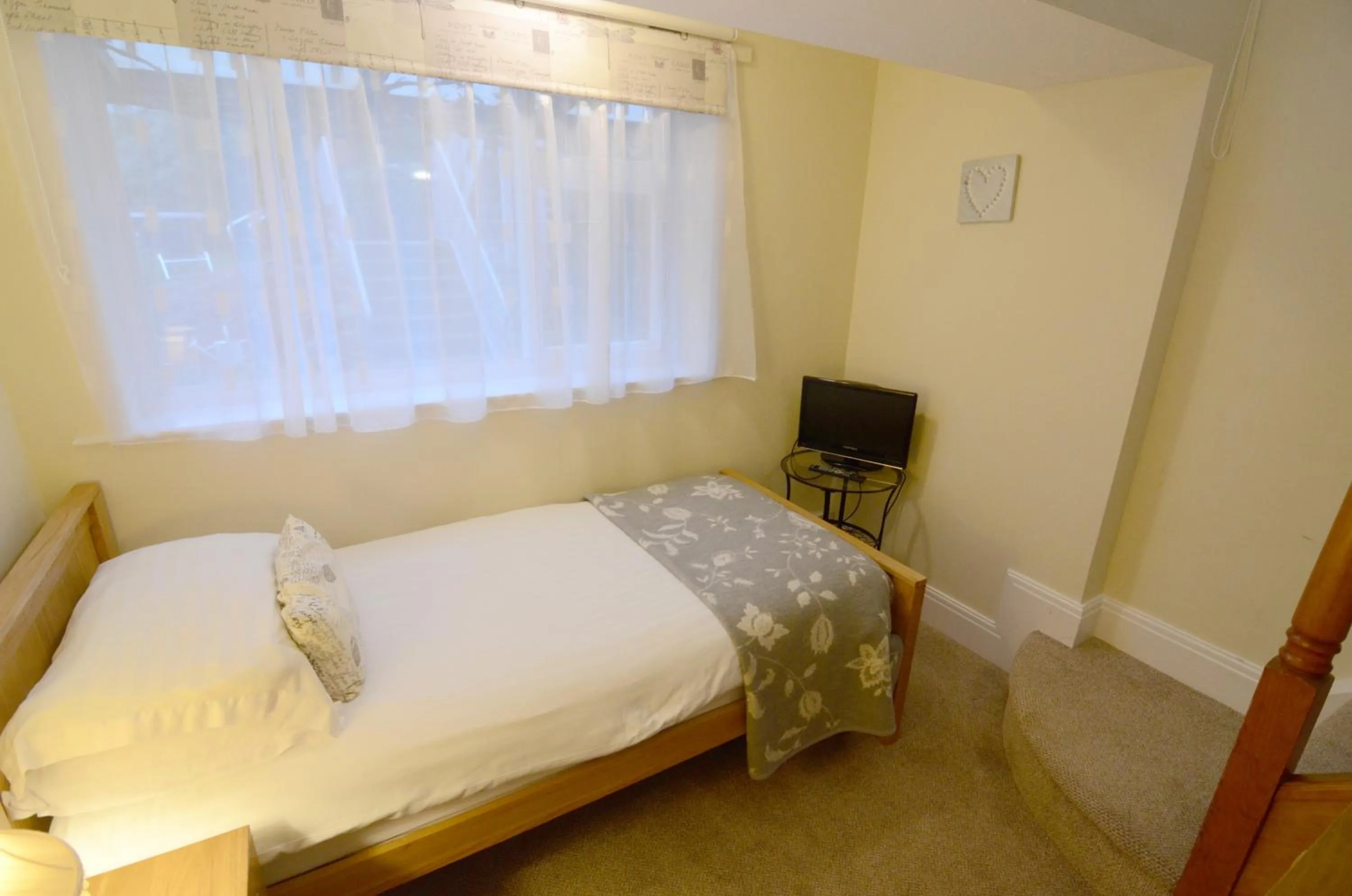 Photo of the whole room, Bed in Ellerby Country Inn