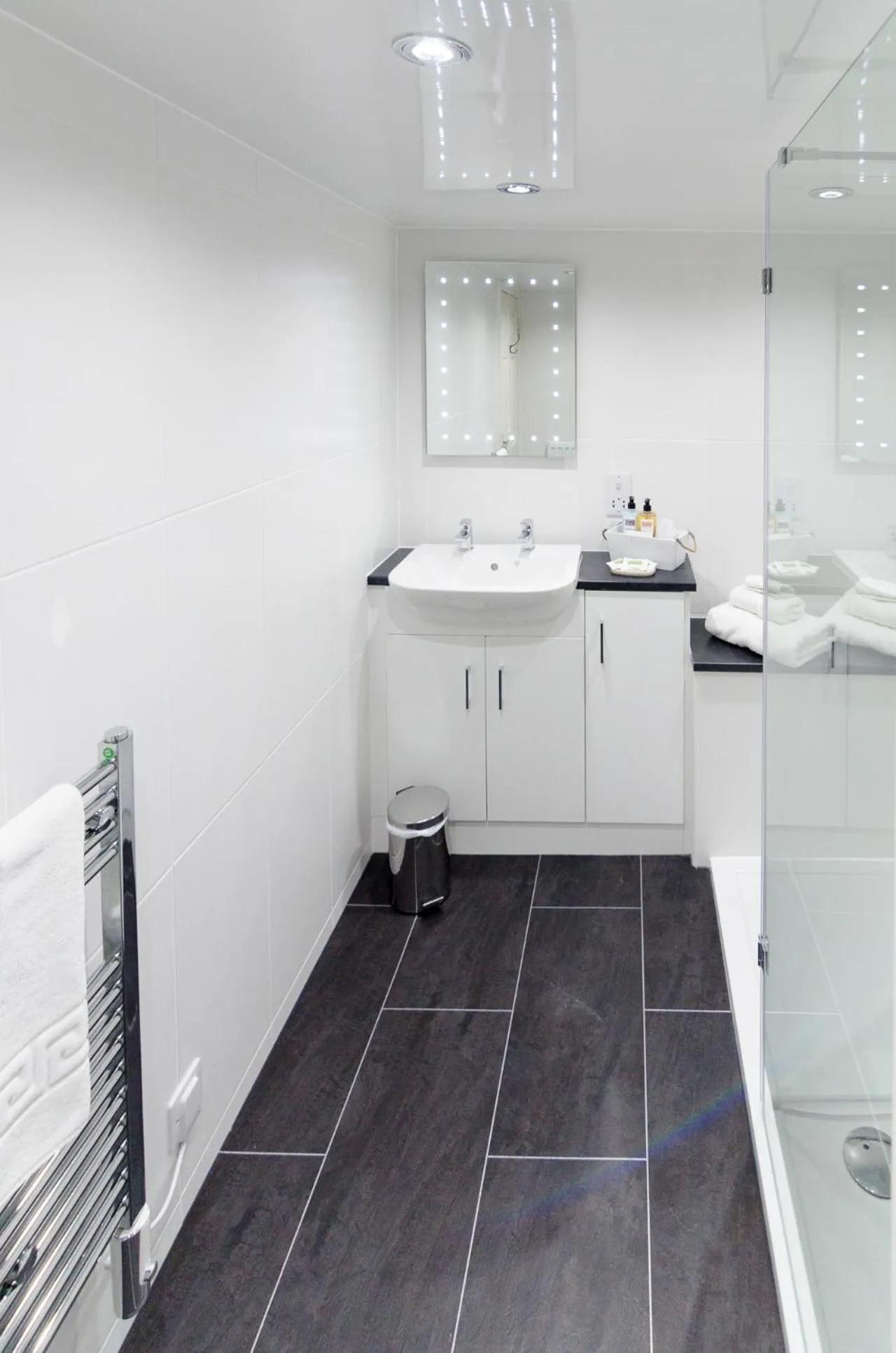 Bathroom in Ellerby Country Inn