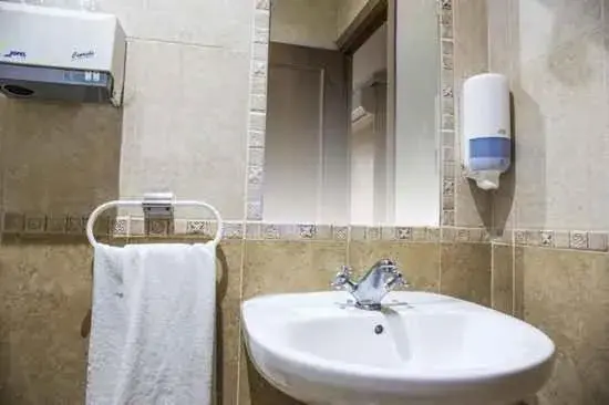 Double Standard - single occupancy in Café Bar Hotel Jefi Double Standard - single occupancy in Café Bar Hotel Jefi