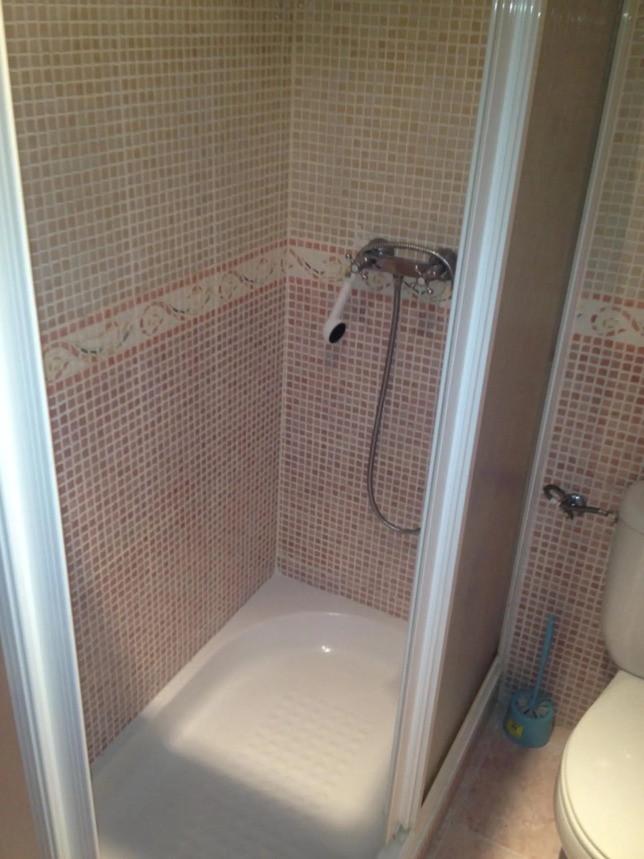 Twin Room - single occupancy in Café Bar Hotel Jefi Twin Room - single occupancy in Café Bar Hotel Jefi