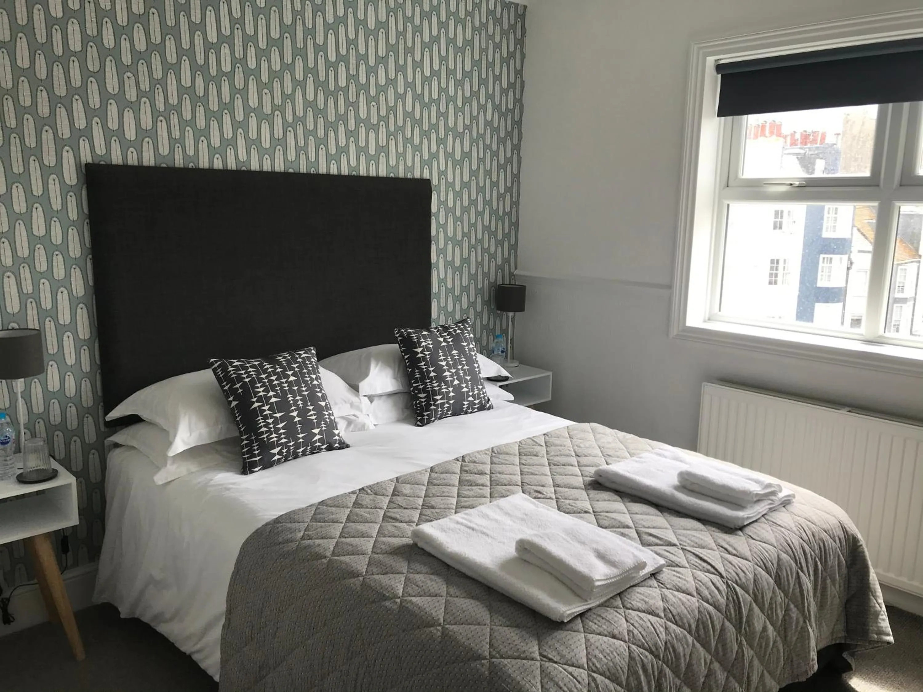 Sea view, Bed in The White House