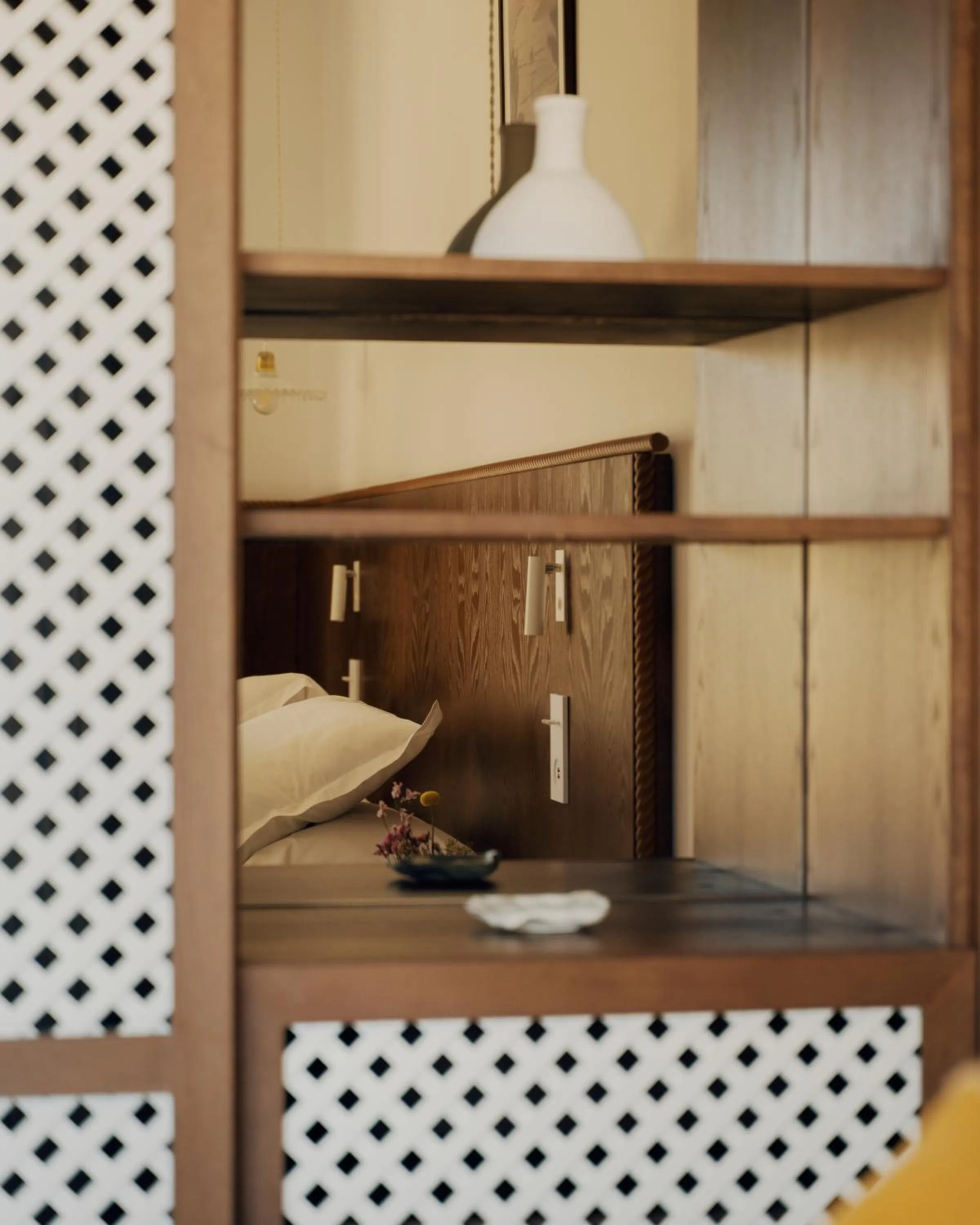 wardrobe in Boutique Hôtel Responsable et Restaurant Basgi Basgi