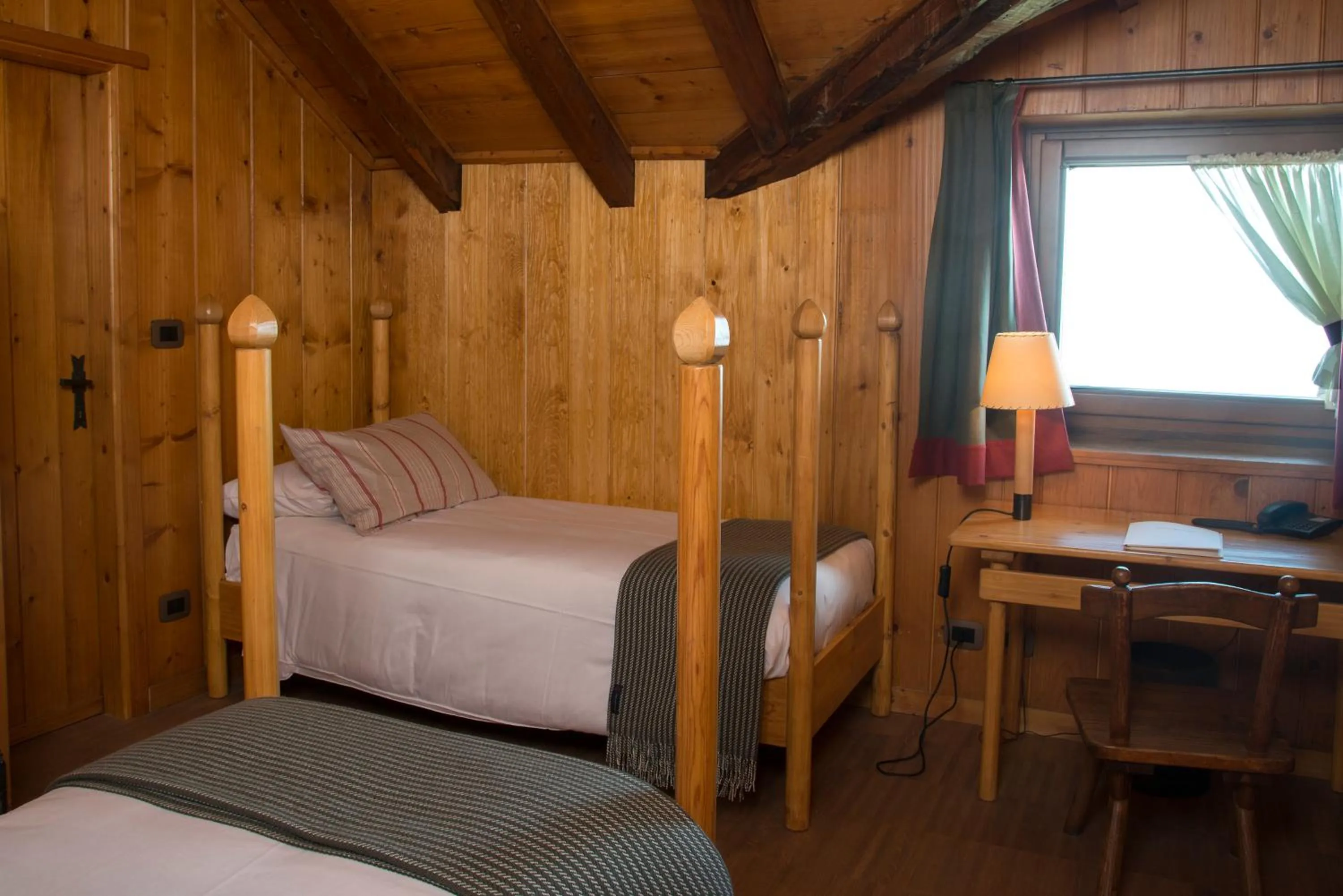 Bed in Albergo Ristorante Bucaneve