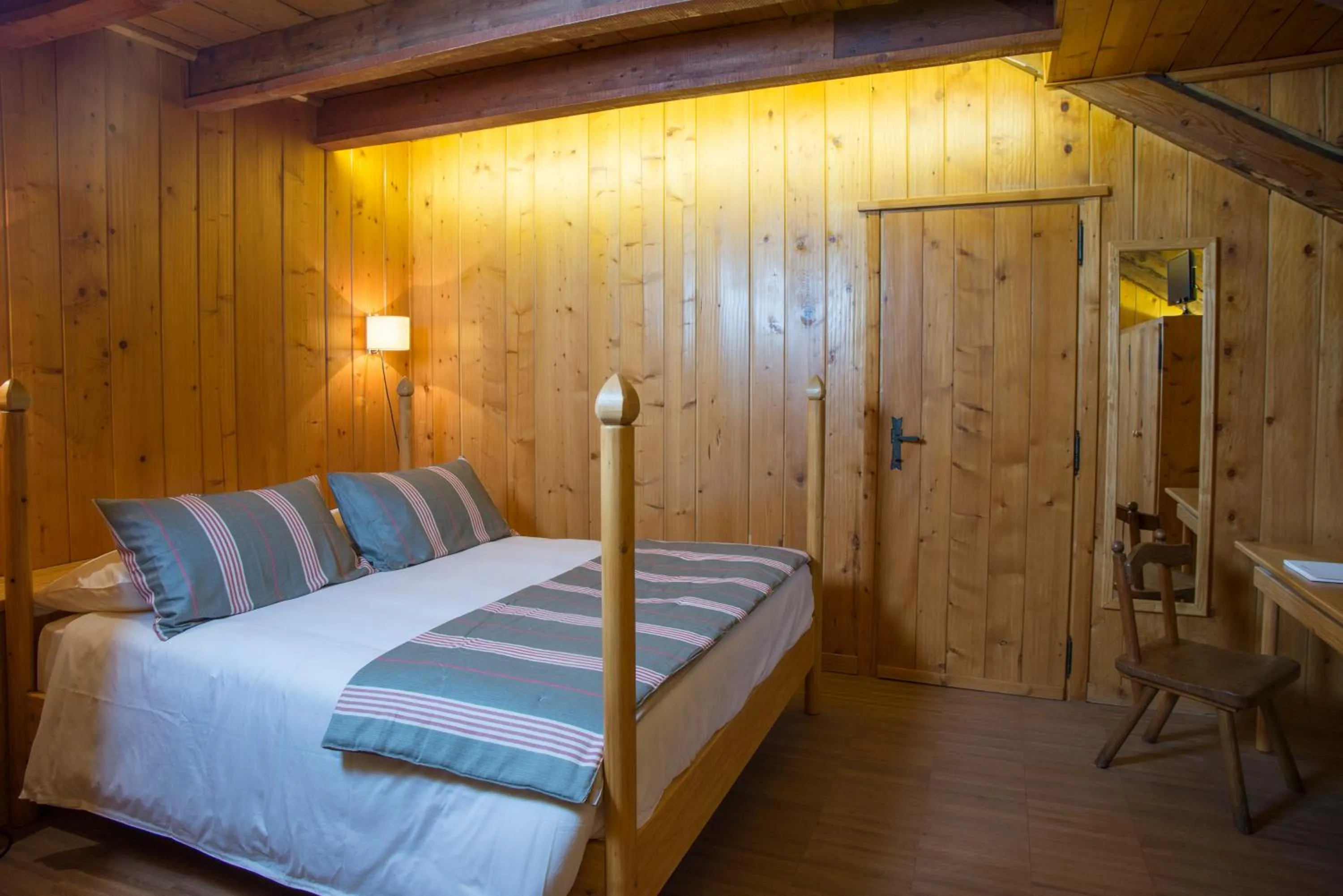 Bed in Albergo Ristorante Bucaneve