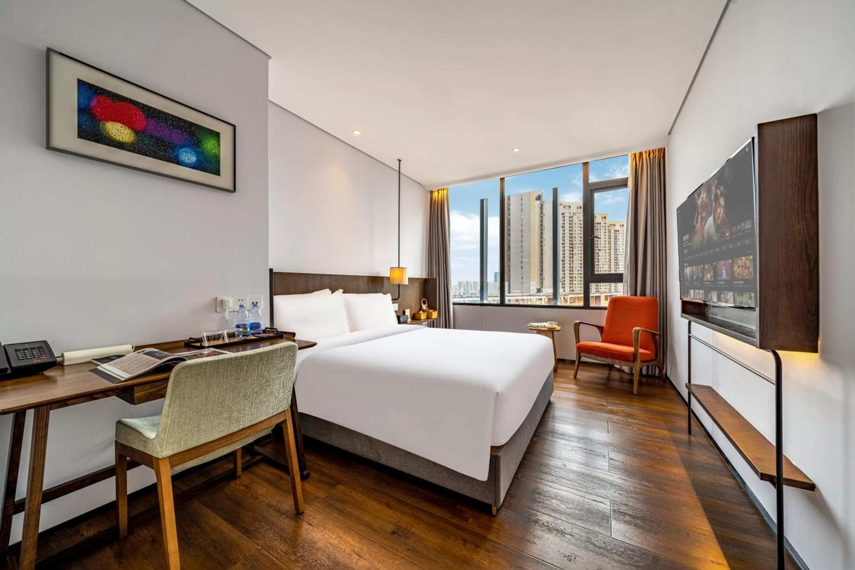 Photo of the whole room, Bed in Wuyu Hotel - Chongqing Jiangbei Airport & Light Rail