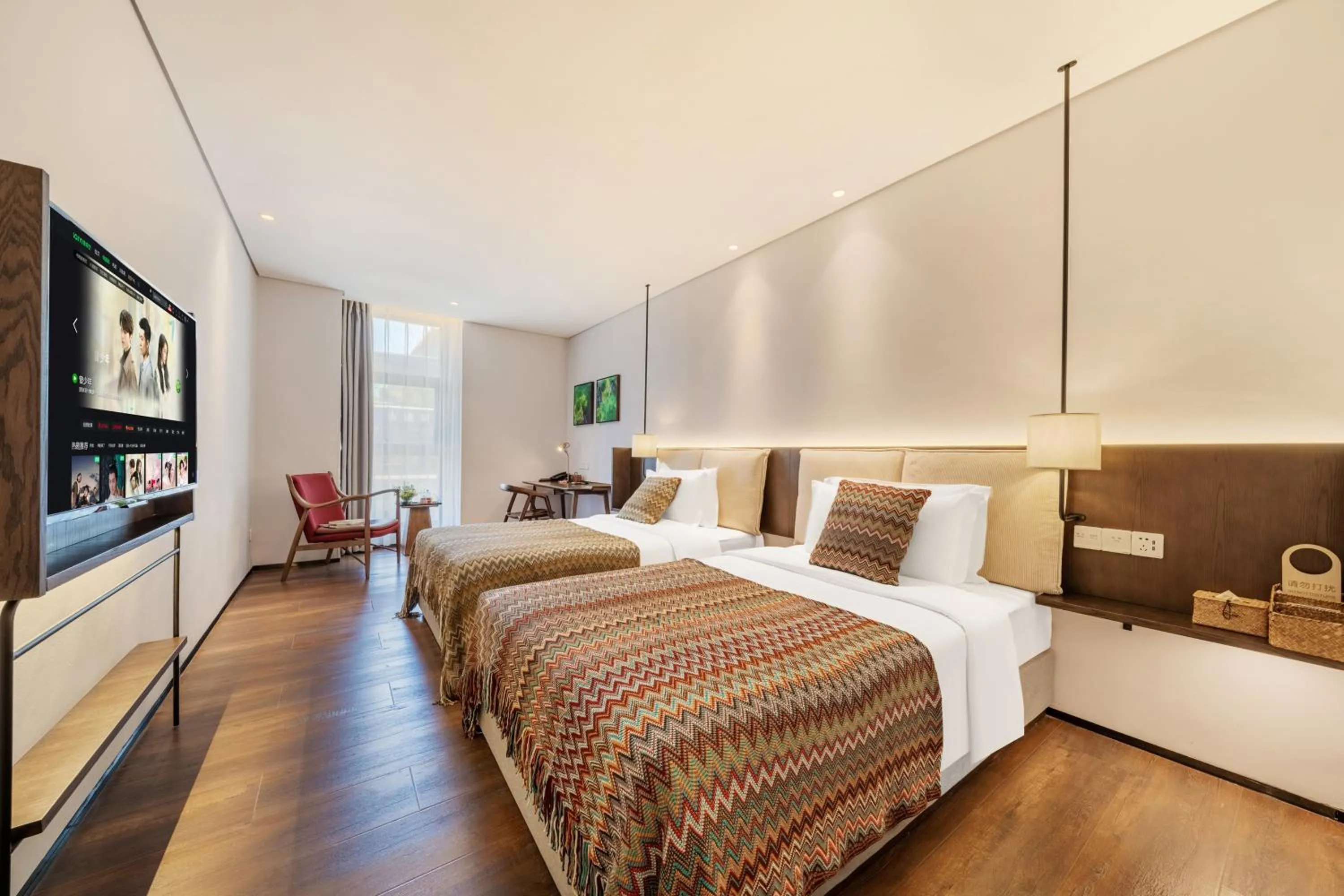 Bed in Wuyu Hotel - Chongqing Jiangbei Airport & Light Rail