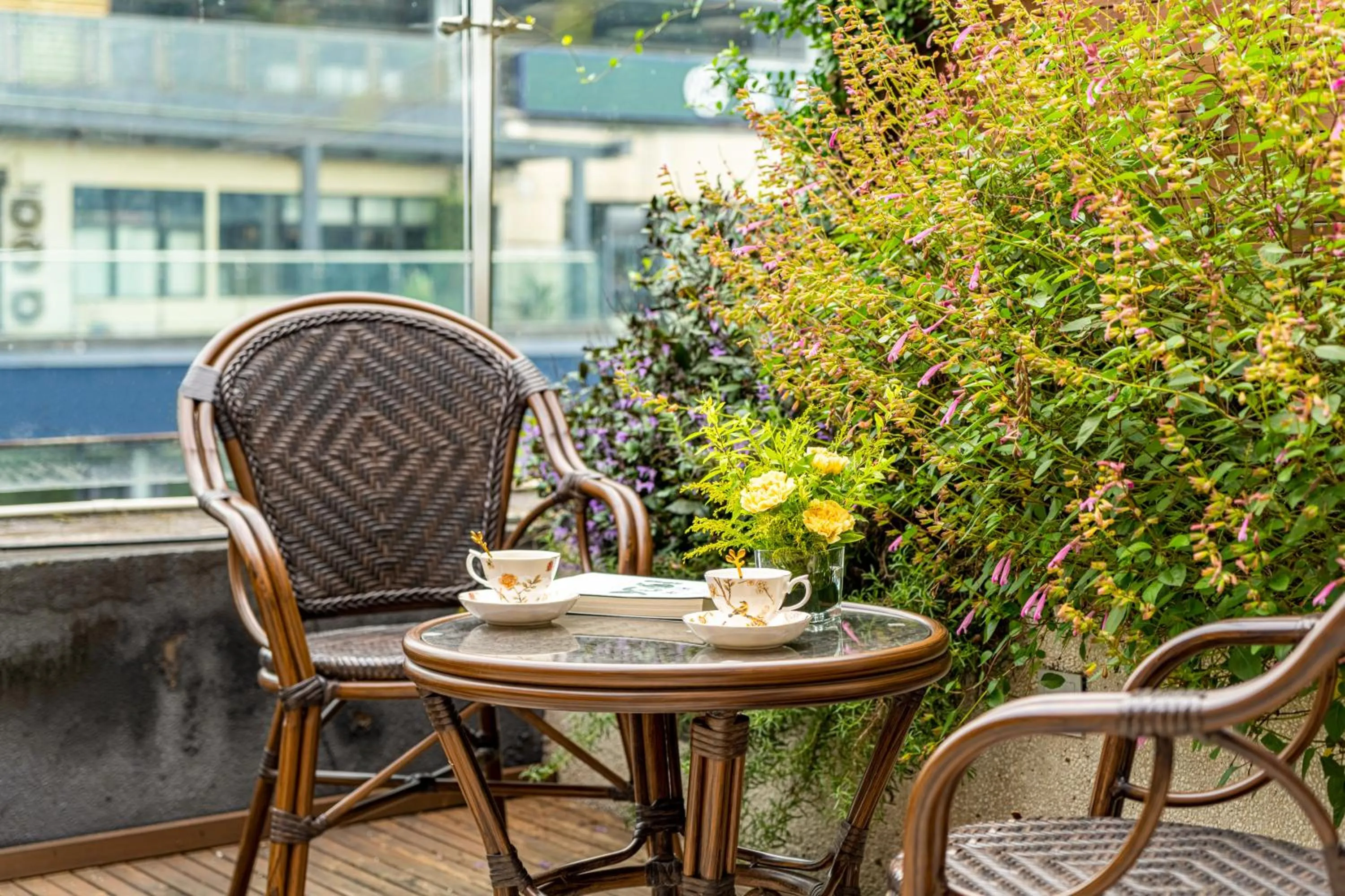 Dining area in Wuyu Hotel - Chongqing Jiangbei Airport & Light Rail